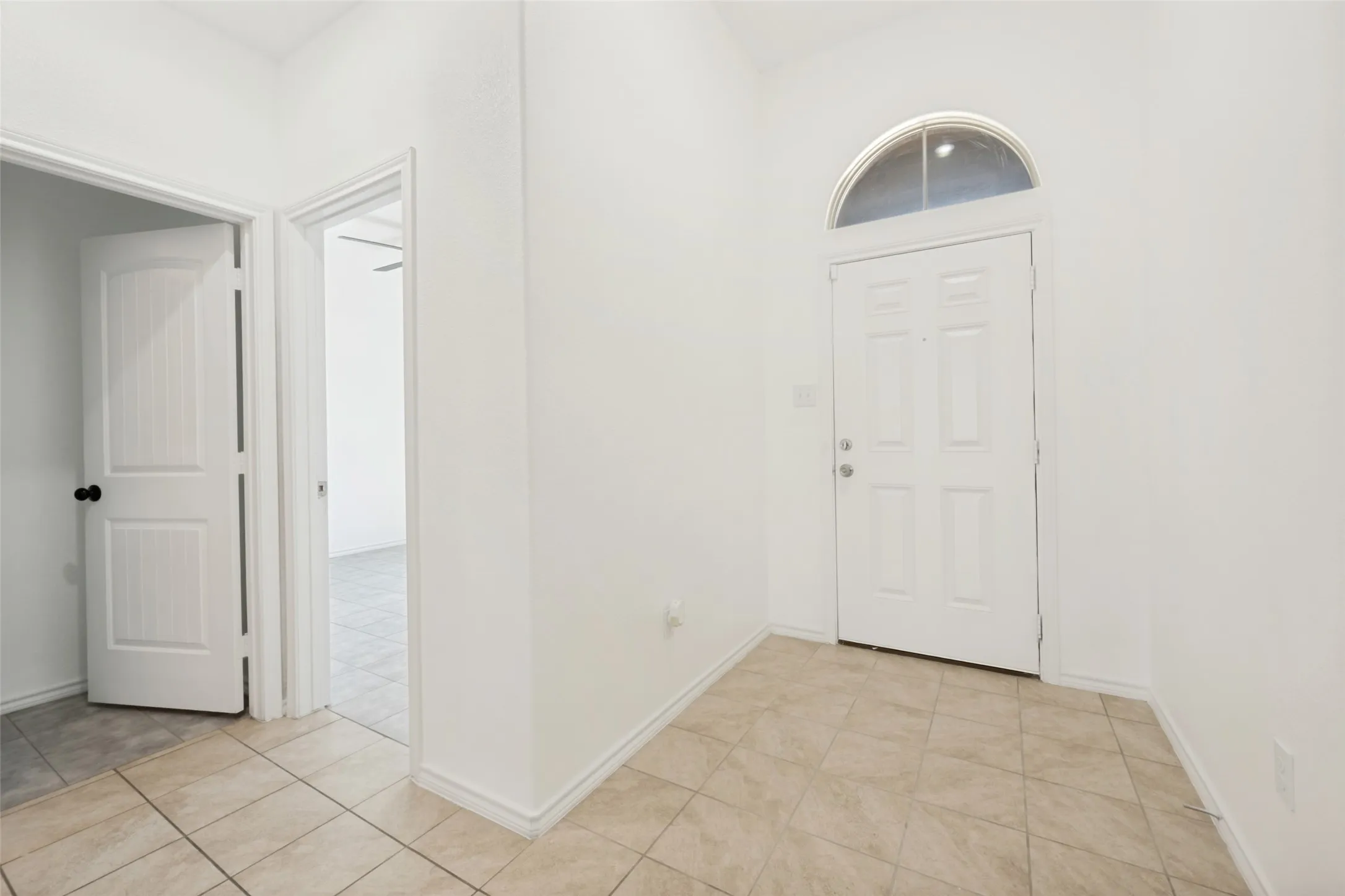 Single Family Residence For Sale in Tarrant County , 2601 Stonewall Lane, Fort Worth, Texas 76123, 4 Bedroom, 2 Bathroom, 2 Garage spaces, 1,601 Sqft, built in 2016, mls#21353198, Real Estate Agent in Fort Worth, Homes For Sale in Tarrant county, Homes For Sale in Fort Worth, Realtor in Fort Worth Texas, Real Estate Brokerage Independent Realty Texas, Luminita Cordes Realtor