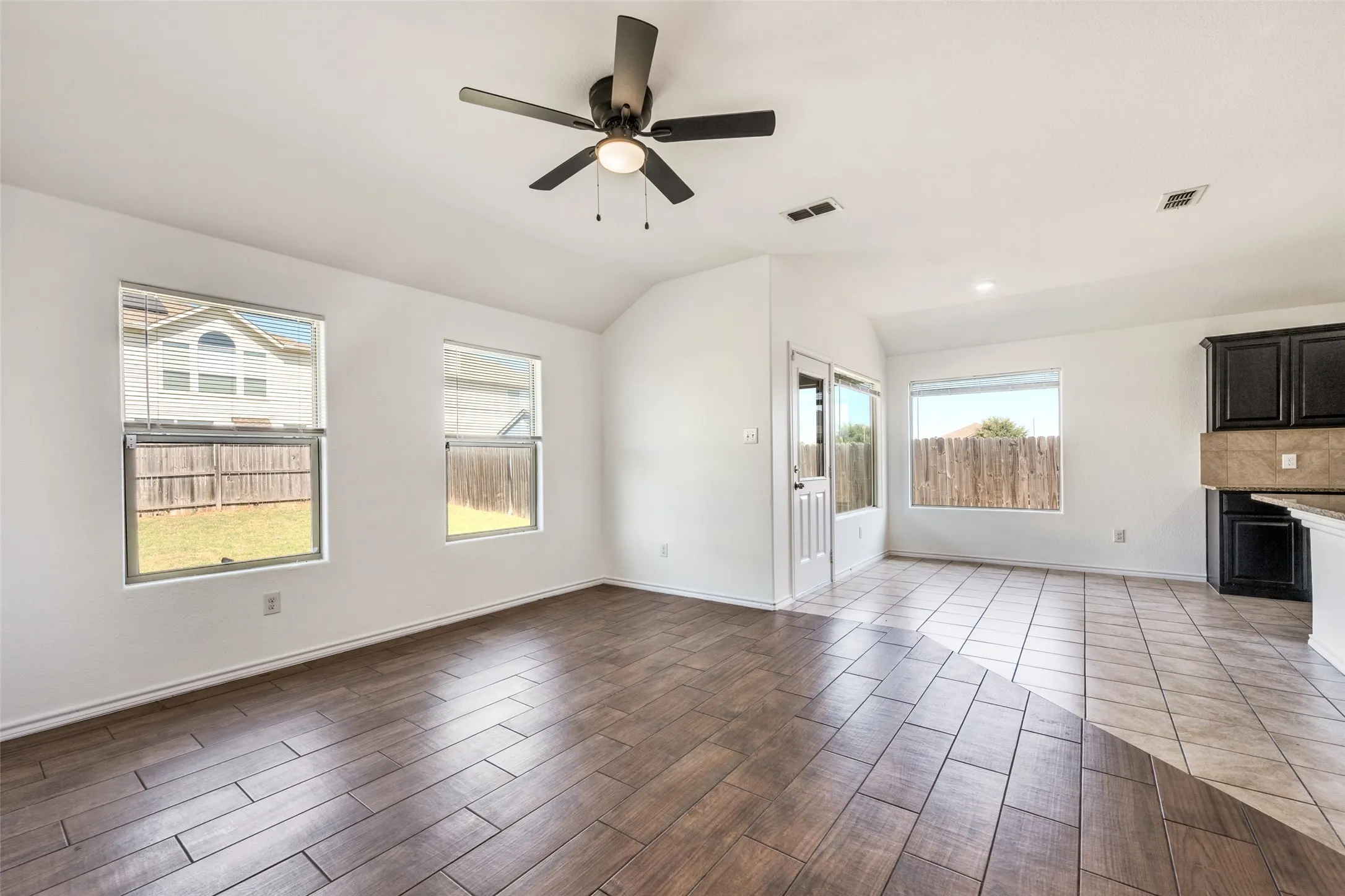 Single Family Residence For Sale in Tarrant County , 2601 Stonewall Lane, Fort Worth, Texas 76123, 4 Bedroom, 2 Bathroom, 2 Garage spaces, 1,601 Sqft, built in 2016, mls#21353198, Real Estate Agent in Fort Worth, Homes For Sale in Tarrant county, Homes For Sale in Fort Worth, Realtor in Fort Worth Texas, Real Estate Brokerage Independent Realty Texas, Luminita Cordes Realtor