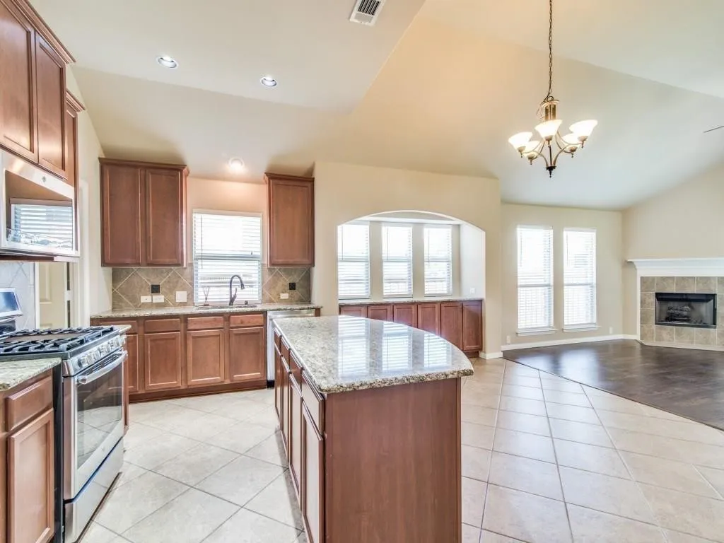Single Family Residence For Rent in Collin County , 1410 Cedar Ridge Drive, Prosper, Texas 75078, 4 Bedroom, 3 Bathroom, 2 Garage spaces, 2,300 Sqft, built in 2010, mls#21357251, Real Estate Agent in Prosper, Homes For Rent in Collin county, Homes For Rent in Prosper, Realtor in Prosper Texas, Real Estate Brokerage Independent Realty Texas, Luminita Cordes Realtor