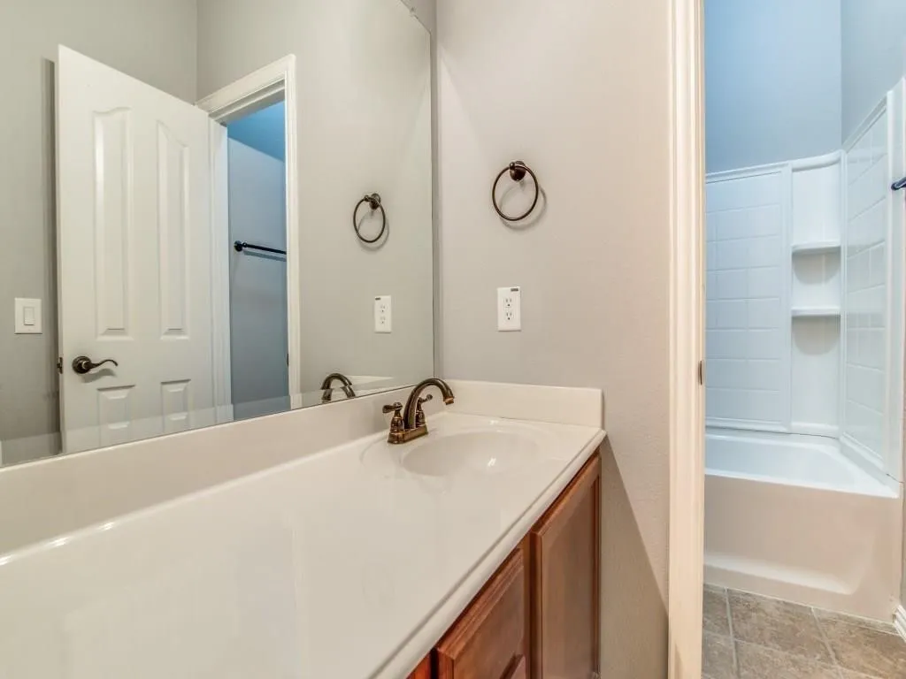 Single Family Residence For Rent in Collin County , 1410 Cedar Ridge Drive, Prosper, Texas 75078, 4 Bedroom, 3 Bathroom, 2 Garage spaces, 2,300 Sqft, built in 2010, mls#21357251, Real Estate Agent in Prosper, Homes For Rent in Collin county, Homes For Rent in Prosper, Realtor in Prosper Texas, Real Estate Brokerage Independent Realty Texas, Luminita Cordes Realtor