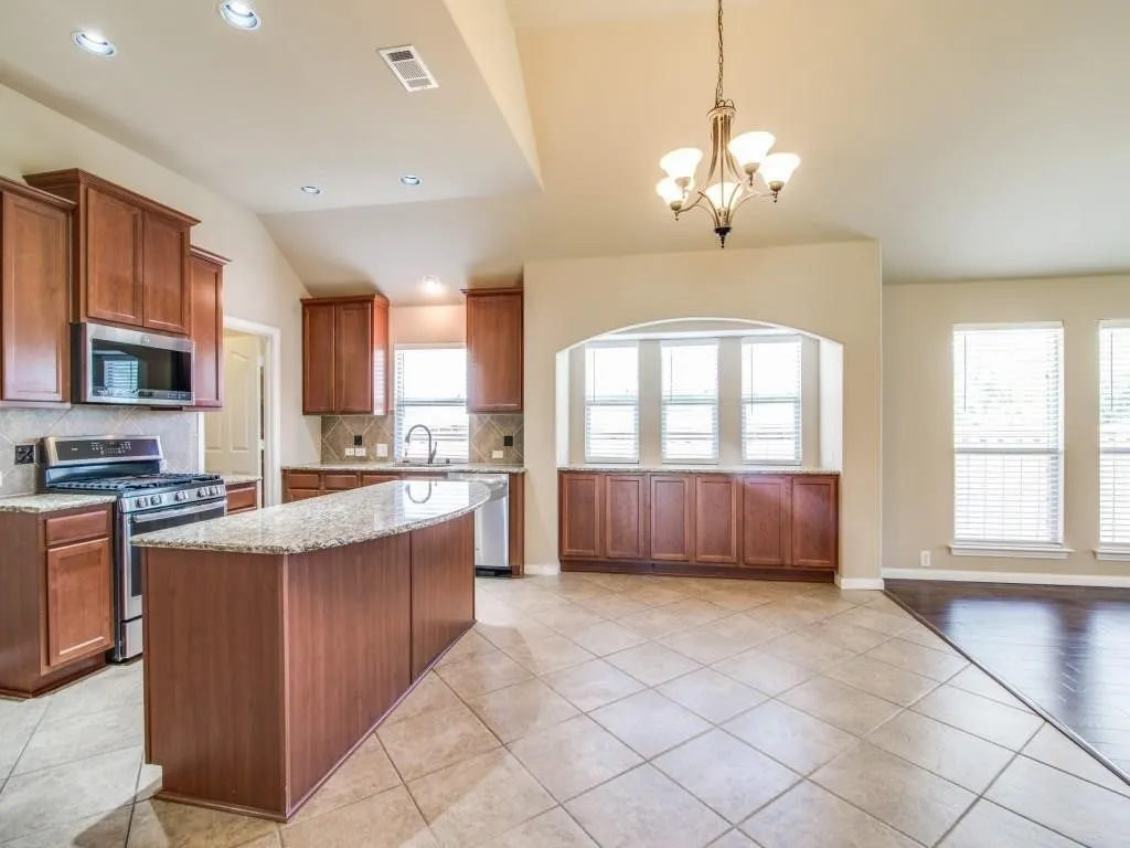 Single Family Residence For Rent in Collin County , 1410 Cedar Ridge Drive, Prosper, Texas 75078, 4 Bedroom, 3 Bathroom, 2 Garage spaces, 2,300 Sqft, built in 2010, mls#21357251, Real Estate Agent in Prosper, Homes For Rent in Collin county, Homes For Rent in Prosper, Realtor in Prosper Texas, Real Estate Brokerage Independent Realty Texas, Luminita Cordes Realtor