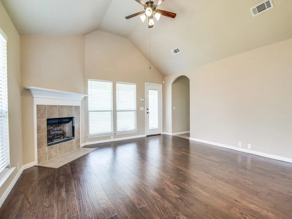 Single Family Residence For Rent in Collin County , 1410 Cedar Ridge Drive, Prosper, Texas 75078, 4 Bedroom, 3 Bathroom, 2 Garage spaces, 2,300 Sqft, built in 2010, mls#21357251, Real Estate Agent in Prosper, Homes For Rent in Collin county, Homes For Rent in Prosper, Realtor in Prosper Texas, Real Estate Brokerage Independent Realty Texas, Luminita Cordes Realtor