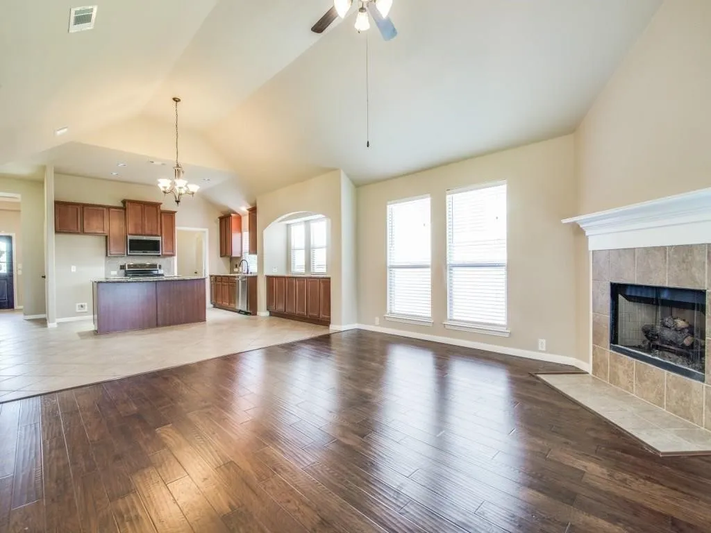 Single Family Residence For Rent in Collin County , 1410 Cedar Ridge Drive, Prosper, Texas 75078, 4 Bedroom, 3 Bathroom, 2 Garage spaces, 2,300 Sqft, built in 2010, mls#21357251, Real Estate Agent in Prosper, Homes For Rent in Collin county, Homes For Rent in Prosper, Realtor in Prosper Texas, Real Estate Brokerage Independent Realty Texas, Luminita Cordes Realtor
