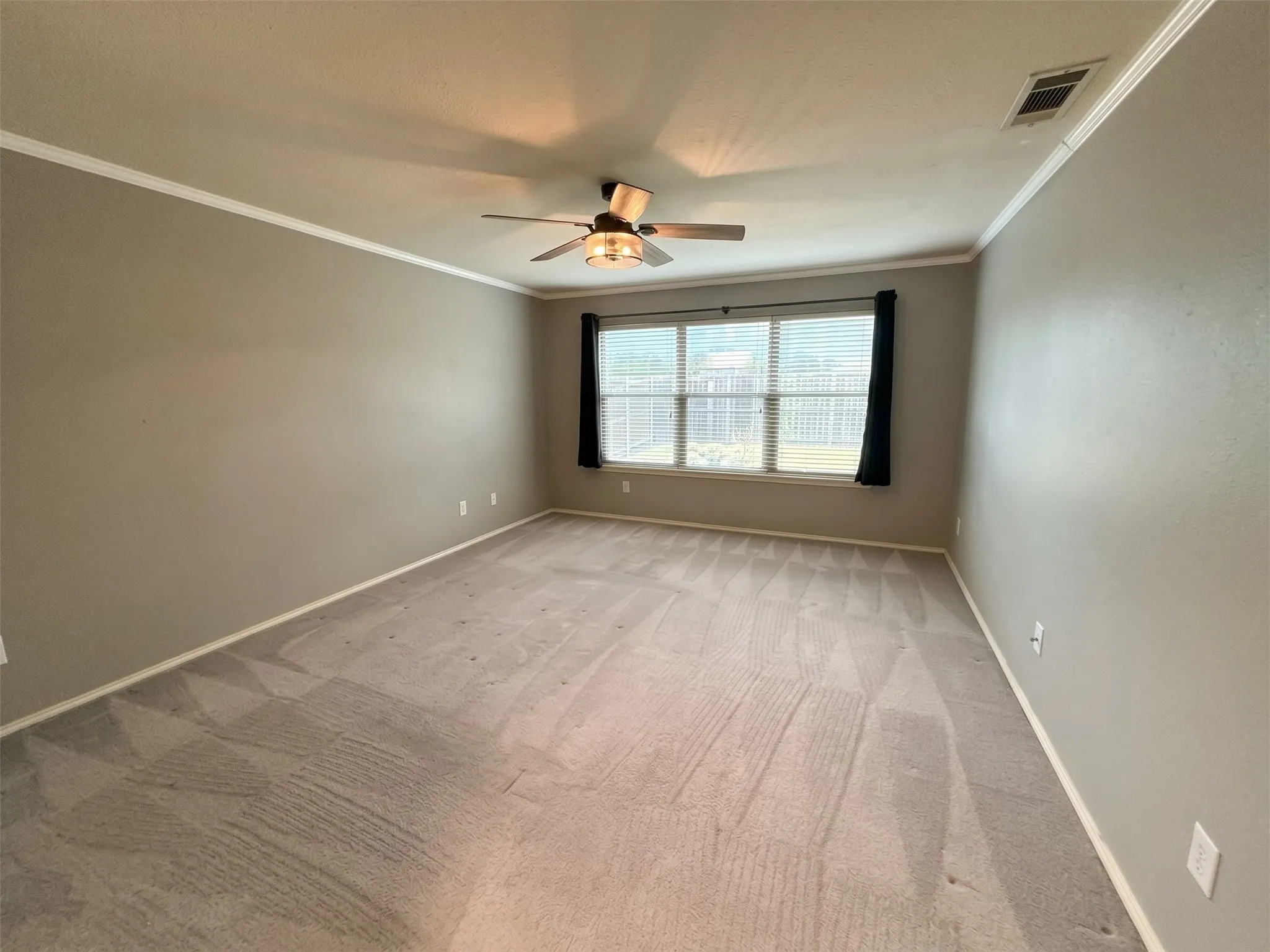 Single Family Residence For Sale in Tarrant County , 612 Stirrup Bar Drive, Fort Worth, Texas 76179, 4 Bedroom, 2 Bathroom, 2 Garage spaces, 2,028 Sqft, built in 2006, mls#21356637, Real Estate Agent in Fort Worth, Homes For Sale in Tarrant county, Homes For Sale in Fort Worth, Realtor in Fort Worth Texas, Real Estate Brokerage Independent Realty Texas, Luminita Cordes Realtor