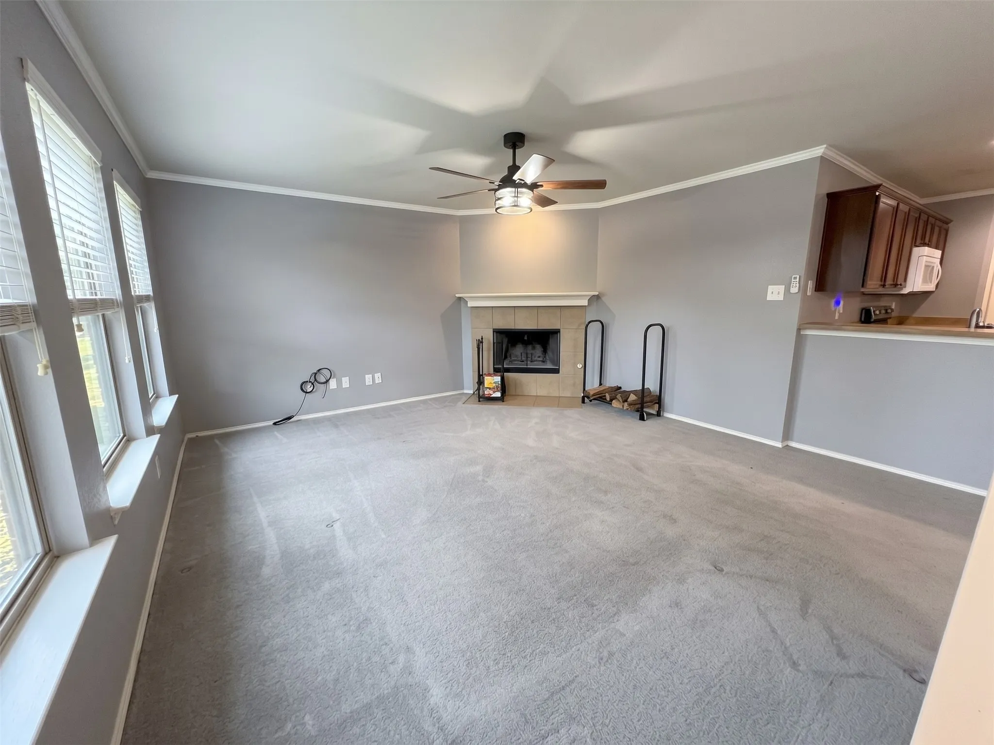 Single Family Residence For Sale in Tarrant County , 612 Stirrup Bar Drive, Fort Worth, Texas 76179, 4 Bedroom, 2 Bathroom, 2 Garage spaces, 2,028 Sqft, built in 2006, mls#21356637, Real Estate Agent in Fort Worth, Homes For Sale in Tarrant county, Homes For Sale in Fort Worth, Realtor in Fort Worth Texas, Real Estate Brokerage Independent Realty Texas, Luminita Cordes Realtor