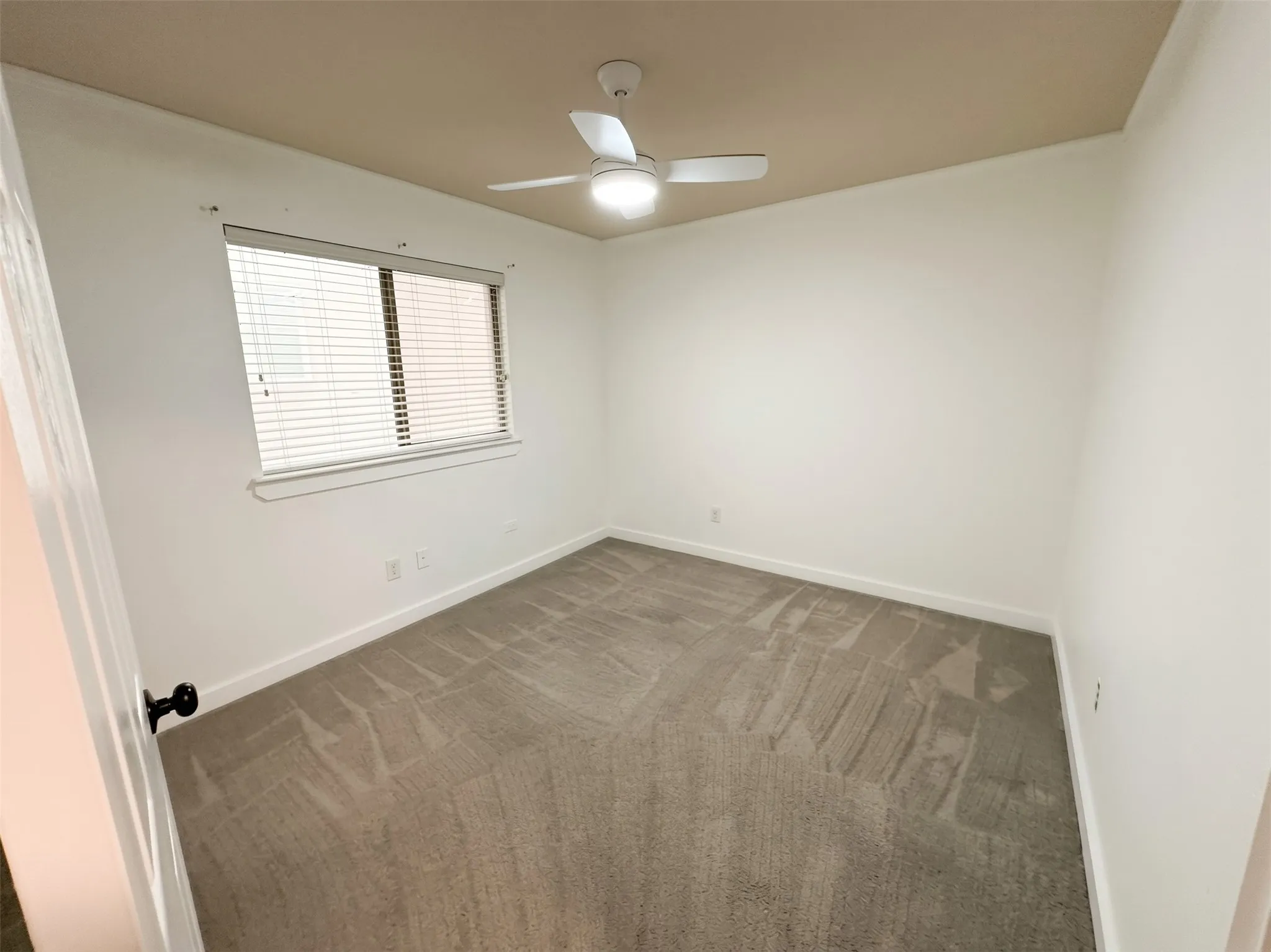 Single Family Residence For Sale in Tarrant County , 612 Stirrup Bar Drive, Fort Worth, Texas 76179, 4 Bedroom, 2 Bathroom, 2 Garage spaces, 2,028 Sqft, built in 2006, mls#21356637, Real Estate Agent in Fort Worth, Homes For Sale in Tarrant county, Homes For Sale in Fort Worth, Realtor in Fort Worth Texas, Real Estate Brokerage Independent Realty Texas, Luminita Cordes Realtor