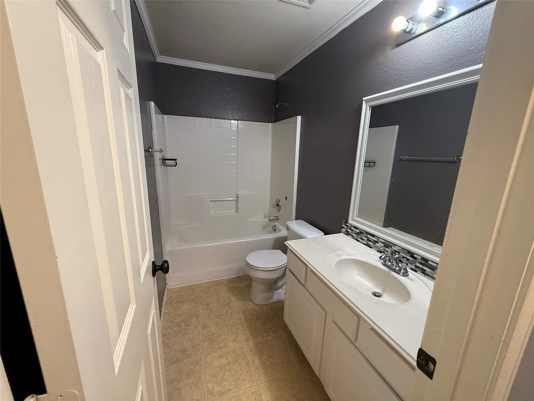 Single Family Residence For Sale in Tarrant County , 612 Stirrup Bar Drive, Fort Worth, Texas 76179, 4 Bedroom, 2 Bathroom, 2 Garage spaces, 2,028 Sqft, built in 2006, mls#21356637, Real Estate Agent in Fort Worth, Homes For Sale in Tarrant county, Homes For Sale in Fort Worth, Realtor in Fort Worth Texas, Real Estate Brokerage Independent Realty Texas, Luminita Cordes Realtor