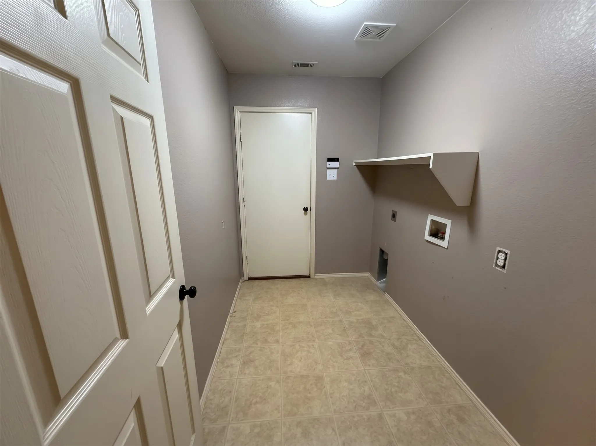 Single Family Residence For Sale in Tarrant County , 612 Stirrup Bar Drive, Fort Worth, Texas 76179, 4 Bedroom, 2 Bathroom, 2 Garage spaces, 2,028 Sqft, built in 2006, mls#21356637, Real Estate Agent in Fort Worth, Homes For Sale in Tarrant county, Homes For Sale in Fort Worth, Realtor in Fort Worth Texas, Real Estate Brokerage Independent Realty Texas, Luminita Cordes Realtor