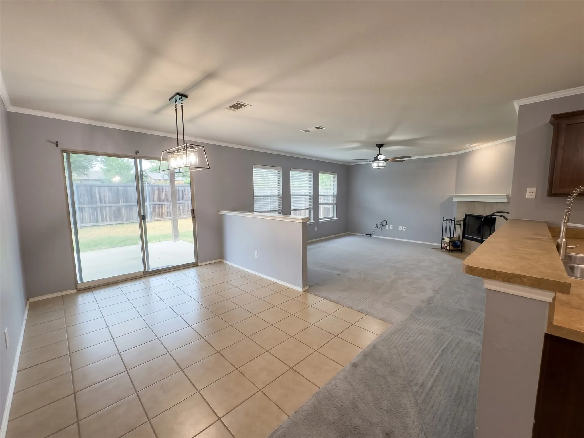 Single Family Residence For Sale in Tarrant County , 612 Stirrup Bar Drive, Fort Worth, Texas 76179, 4 Bedroom, 2 Bathroom, 2 Garage spaces, 2,028 Sqft, built in 2006, mls#21356637, Real Estate Agent in Fort Worth, Homes For Sale in Tarrant county, Homes For Sale in Fort Worth, Realtor in Fort Worth Texas, Real Estate Brokerage Independent Realty Texas, Luminita Cordes Realtor