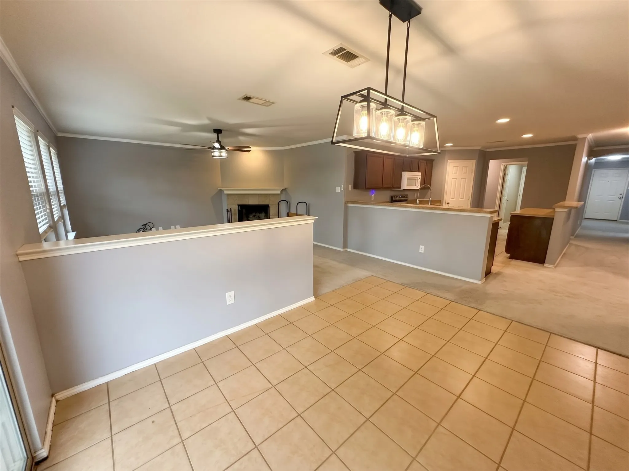 Single Family Residence For Sale in Tarrant County , 612 Stirrup Bar Drive, Fort Worth, Texas 76179, 4 Bedroom, 2 Bathroom, 2 Garage spaces, 2,028 Sqft, built in 2006, mls#21356637, Real Estate Agent in Fort Worth, Homes For Sale in Tarrant county, Homes For Sale in Fort Worth, Realtor in Fort Worth Texas, Real Estate Brokerage Independent Realty Texas, Luminita Cordes Realtor