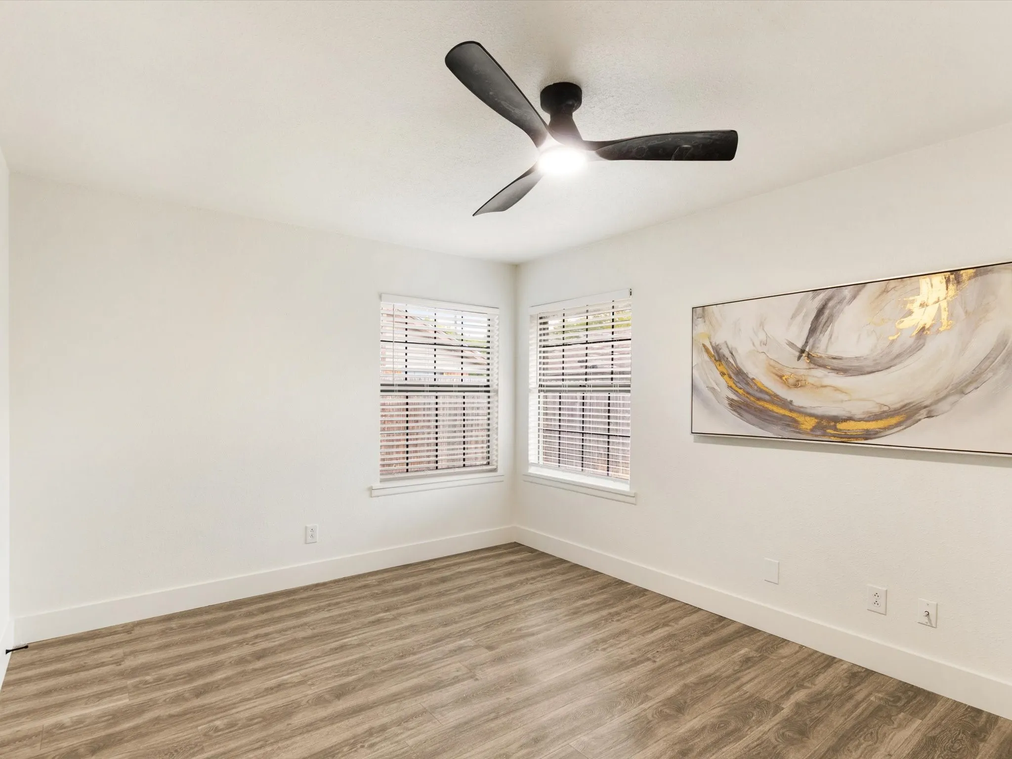 Single Family Residence For Sale in Dallas County , 1040 Carmody Drive, Mesquite, Texas 75149, 3 Bedroom, 2 Bathroom, 2 Garage spaces, 1,342 Sqft, built in 1983, mls#21356595, Real Estate Agent in Mesquite, Homes For Sale in Dallas county, Homes For Sale in Mesquite, Realtor in Mesquite Texas, Real Estate Brokerage Independent Realty Texas, Luminita Cordes Realtor