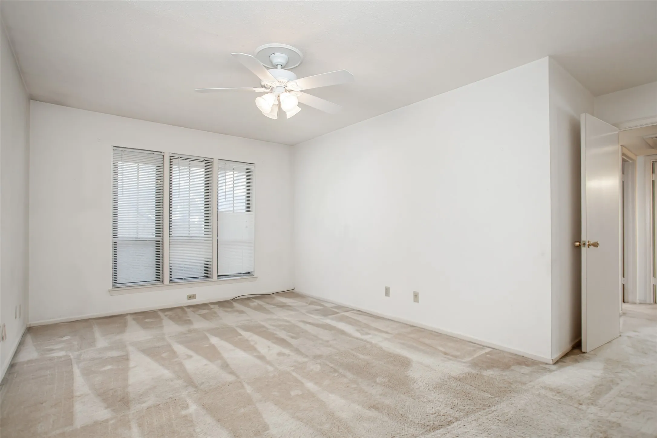 Condominium For Sale in Dallas County , 10771 Villager Road C, Dallas, Texas 75230, 3 Bedroom, 2 Bathroom, Garage spaces, 1,291 Sqft, built in 1969, Price $350,000, mls#21357242, Real Estate Agent in Dallas, Homes For Sale in Dallas county, Homes For Sale in Dallas, Realtor in Dallas Texas, Real Estate Brokerage Independent Realty Texas, Luminita Cordes Realtor
