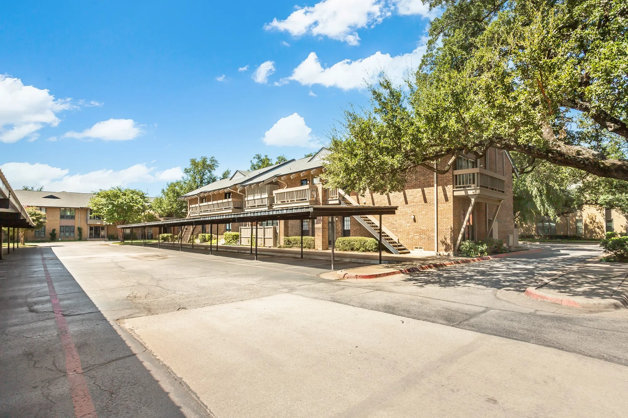 Condominium For Sale in Dallas County , 10771 Villager Road C, Dallas, Texas 75230, 3 Bedroom, 2 Bathroom, Garage spaces, 1,291 Sqft, built in 1969, Price $350,000, mls#21357242, Real Estate Agent in Dallas, Homes For Sale in Dallas county, Homes For Sale in Dallas, Realtor in Dallas Texas, Real Estate Brokerage Independent Realty Texas, Luminita Cordes Realtor