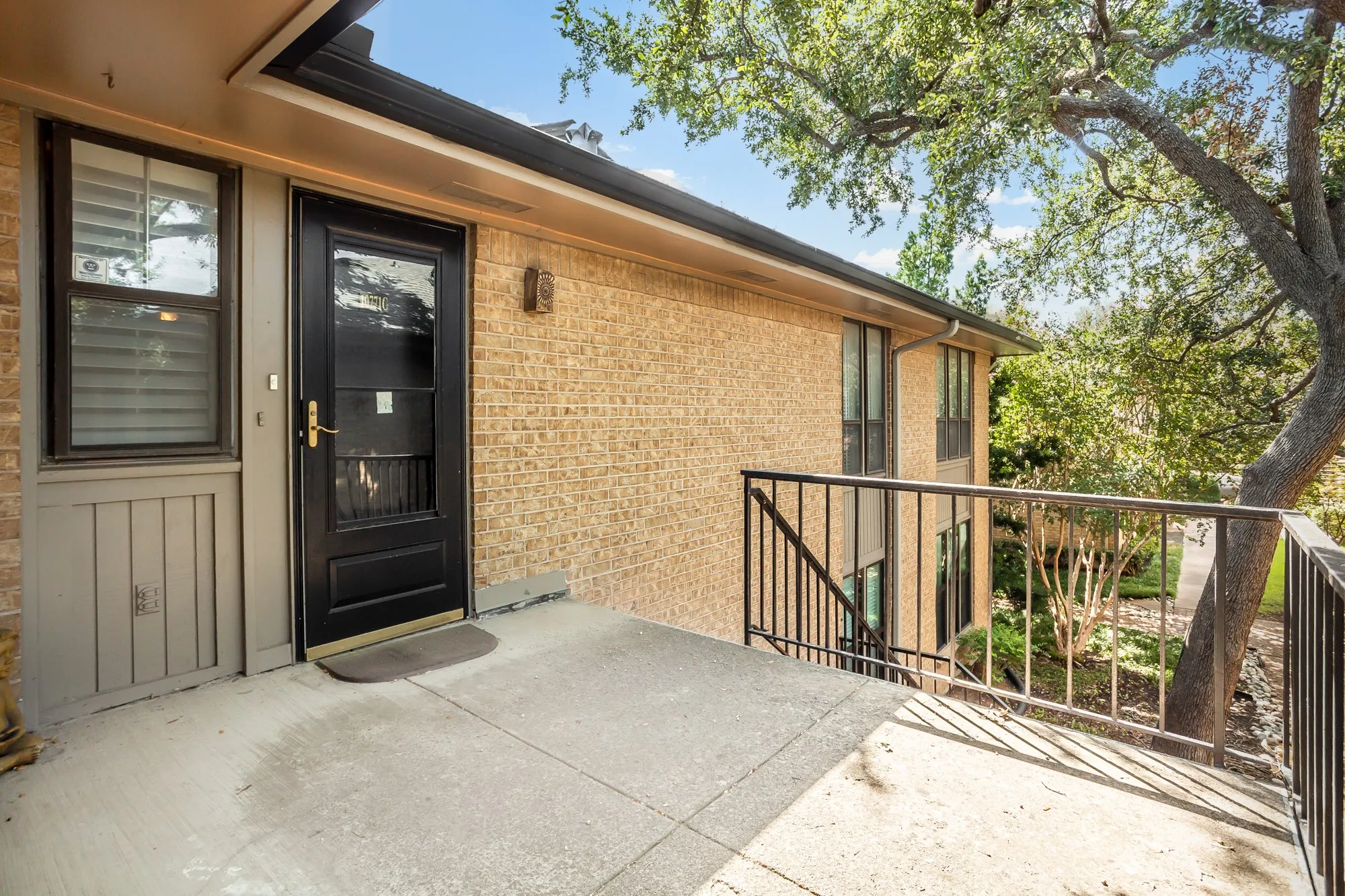 Condominium For Sale in Dallas County , 10771 Villager Road C, Dallas, Texas 75230, 3 Bedroom, 2 Bathroom, Garage spaces, 1,291 Sqft, built in 1969, Price $350,000, mls#21357242, Real Estate Agent in Dallas, Homes For Sale in Dallas county, Homes For Sale in Dallas, Realtor in Dallas Texas, Real Estate Brokerage Independent Realty Texas, Luminita Cordes Realtor