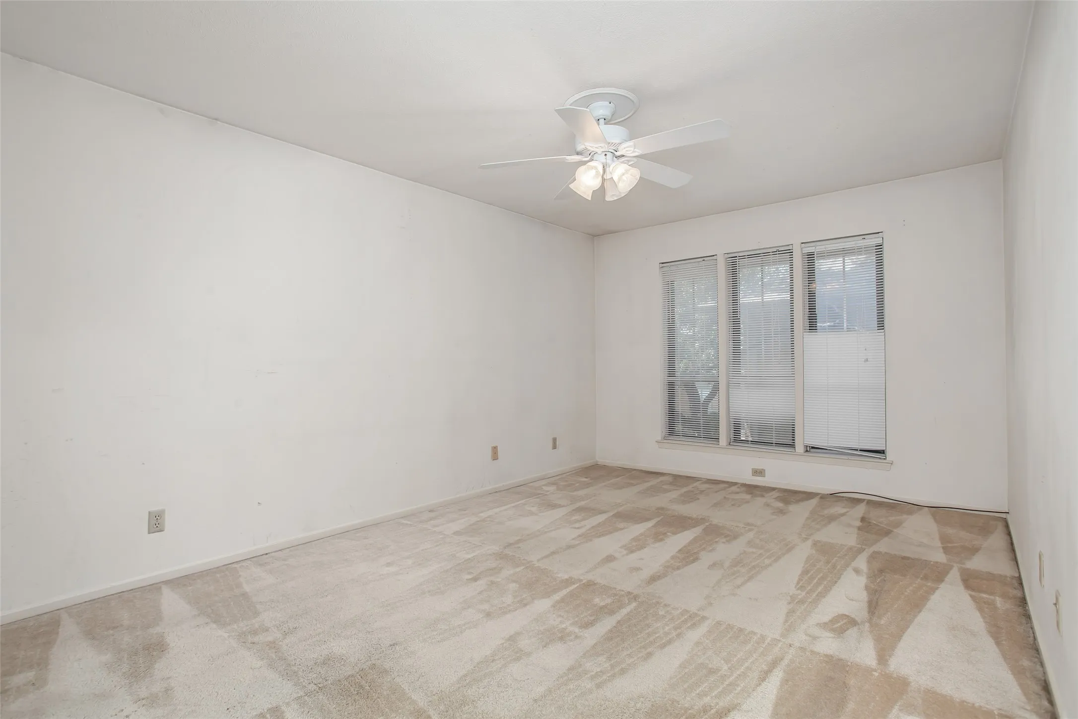 Condominium For Sale in Dallas County , 10771 Villager Road C, Dallas, Texas 75230, 3 Bedroom, 2 Bathroom, Garage spaces, 1,291 Sqft, built in 1969, Price $350,000, mls#21357242, Real Estate Agent in Dallas, Homes For Sale in Dallas county, Homes For Sale in Dallas, Realtor in Dallas Texas, Real Estate Brokerage Independent Realty Texas, Luminita Cordes Realtor