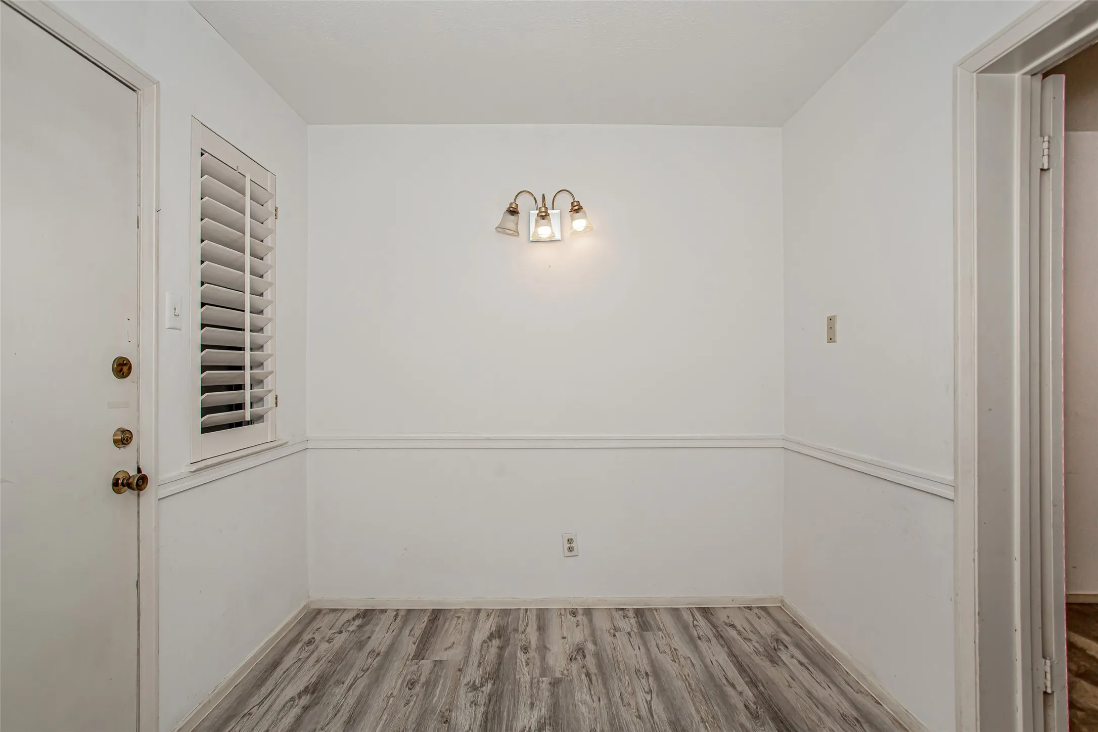 Condominium For Sale in Dallas County , 10771 Villager Road C, Dallas, Texas 75230, 3 Bedroom, 2 Bathroom, Garage spaces, 1,291 Sqft, built in 1969, Price $350,000, mls#21357242, Real Estate Agent in Dallas, Homes For Sale in Dallas county, Homes For Sale in Dallas, Realtor in Dallas Texas, Real Estate Brokerage Independent Realty Texas, Luminita Cordes Realtor