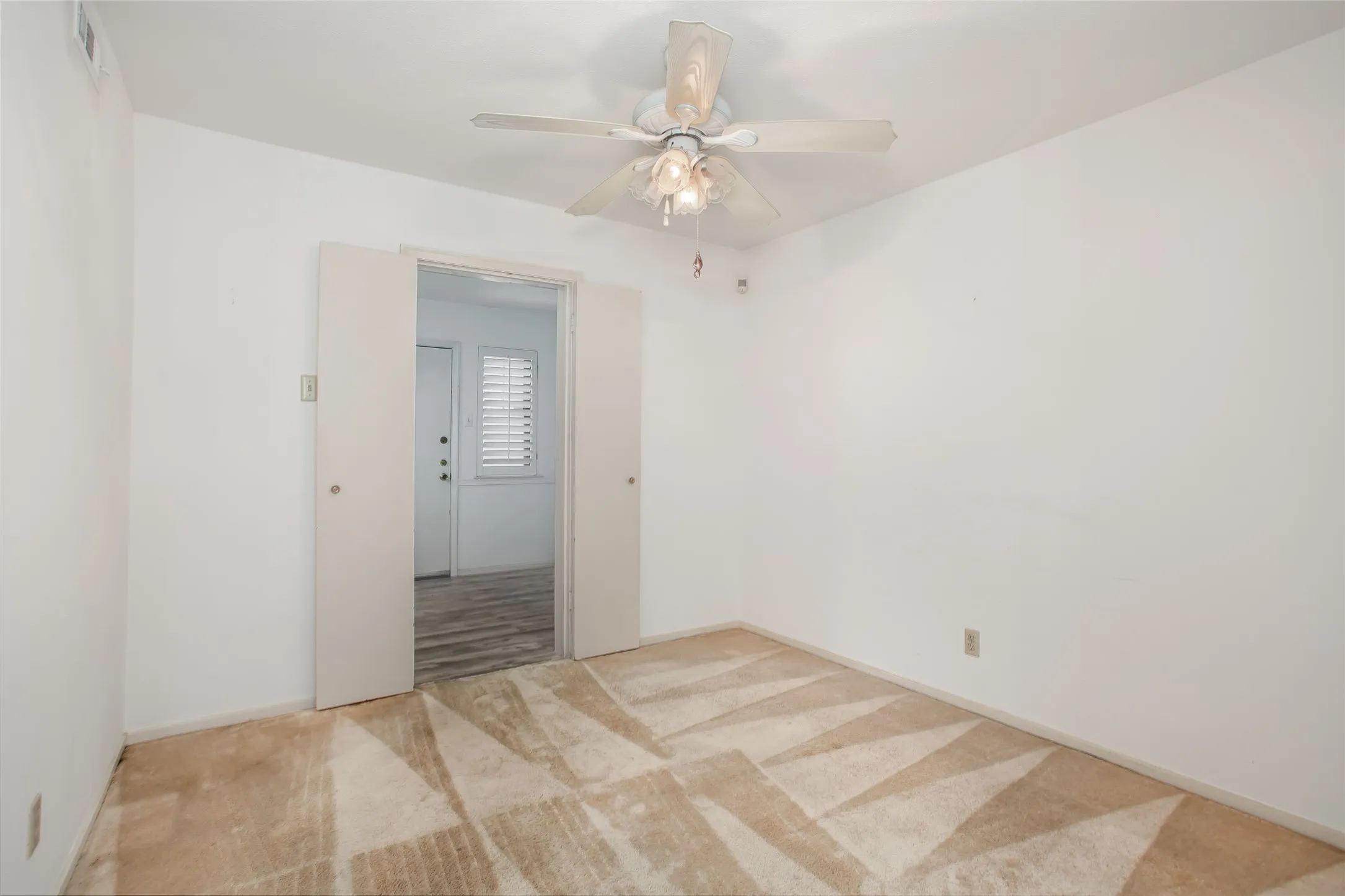 Condominium For Sale in Dallas County , 10771 Villager Road C, Dallas, Texas 75230, 3 Bedroom, 2 Bathroom, Garage spaces, 1,291 Sqft, built in 1969, Price $350,000, mls#21357242, Real Estate Agent in Dallas, Homes For Sale in Dallas county, Homes For Sale in Dallas, Realtor in Dallas Texas, Real Estate Brokerage Independent Realty Texas, Luminita Cordes Realtor
