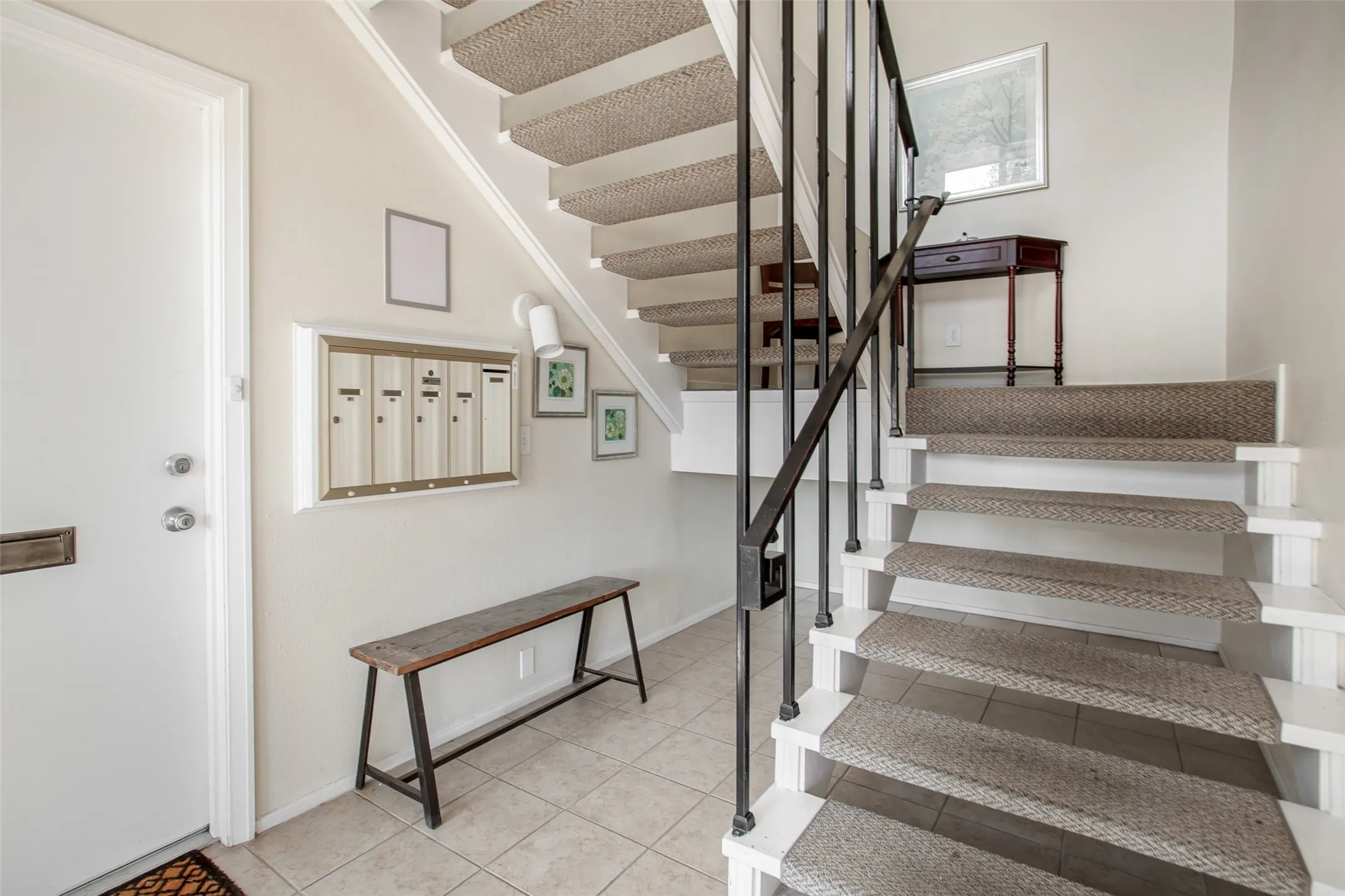 Condominium For Sale in Dallas County , 10771 Villager Road C, Dallas, Texas 75230, 3 Bedroom, 2 Bathroom, Garage spaces, 1,291 Sqft, built in 1969, Price $350,000, mls#21357242, Real Estate Agent in Dallas, Homes For Sale in Dallas county, Homes For Sale in Dallas, Realtor in Dallas Texas, Real Estate Brokerage Independent Realty Texas, Luminita Cordes Realtor