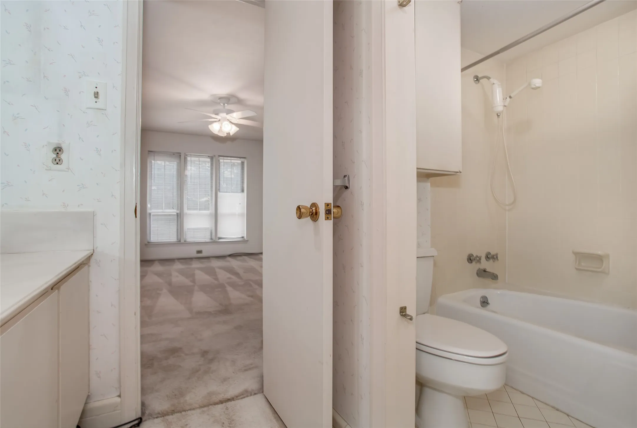 Condominium For Sale in Dallas County , 10771 Villager Road C, Dallas, Texas 75230, 3 Bedroom, 2 Bathroom, Garage spaces, 1,291 Sqft, built in 1969, Price $350,000, mls#21357242, Real Estate Agent in Dallas, Homes For Sale in Dallas county, Homes For Sale in Dallas, Realtor in Dallas Texas, Real Estate Brokerage Independent Realty Texas, Luminita Cordes Realtor