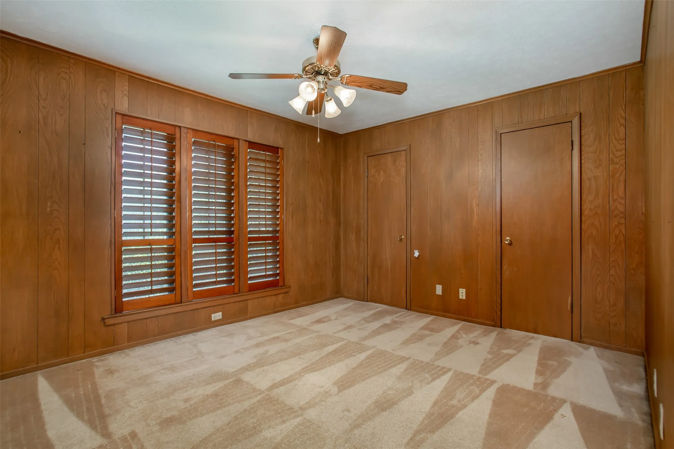 Condominium For Sale in Dallas County , 10771 Villager Road C, Dallas, Texas 75230, 3 Bedroom, 2 Bathroom, Garage spaces, 1,291 Sqft, built in 1969, Price $350,000, mls#21357242, Real Estate Agent in Dallas, Homes For Sale in Dallas county, Homes For Sale in Dallas, Realtor in Dallas Texas, Real Estate Brokerage Independent Realty Texas, Luminita Cordes Realtor