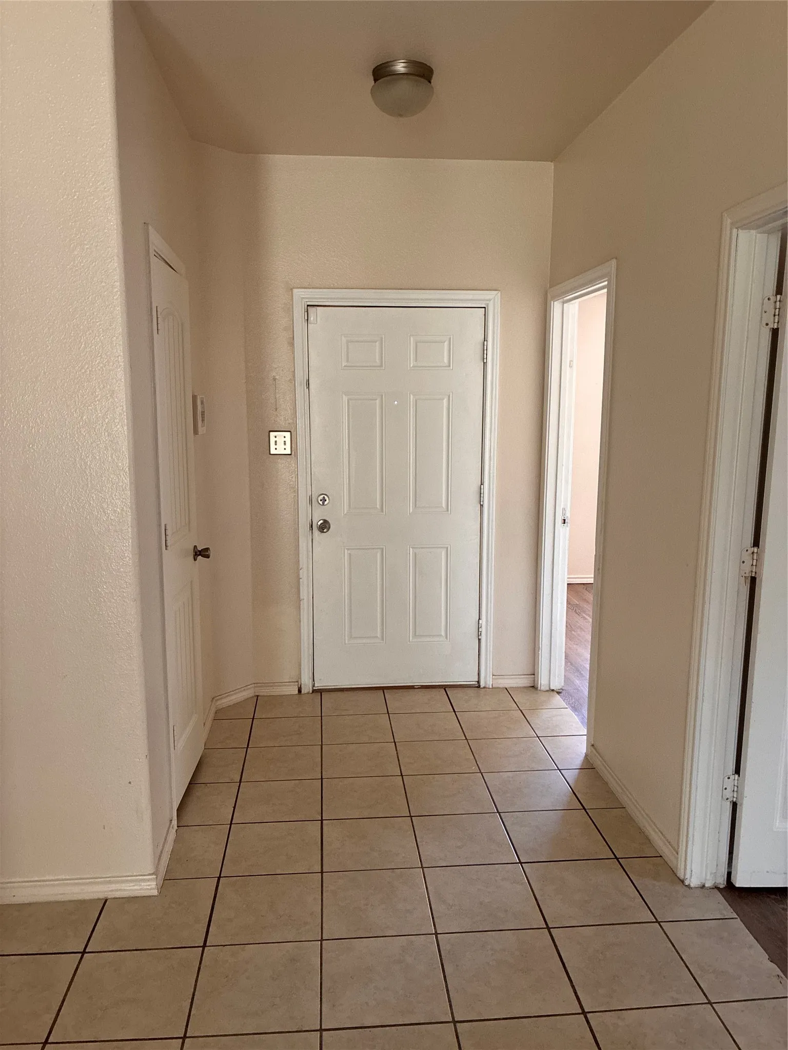 Single Family Residence For Rent in Tarrant County , 1029 Morrison Drive, Fort Worth, Texas 76120, 4 Bedroom, 2 Bathroom, 2 Garage spaces, 1,731 Sqft, built in 2007, mls#21329335, Real Estate Agent in Fort Worth, Homes For Rent in Tarrant county, Homes For Rent in Fort Worth, Realtor in Fort Worth Texas, Real Estate Brokerage Independent Realty Texas, Luminita Cordes Realtor