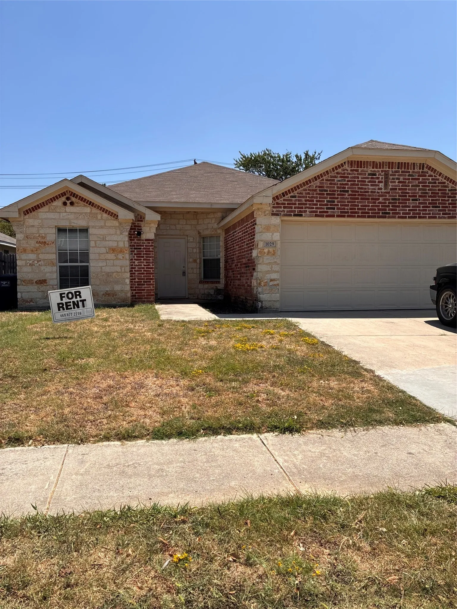 Single Family Residence For Rent in Tarrant County , 1029 Morrison Drive, Fort Worth, Texas 76120, 4 Bedroom, 2 Bathroom, 2 Garage spaces, 1,731 Sqft, built in 2007, mls#21329335, Real Estate Agent in Fort Worth, Homes For Rent in Tarrant county, Homes For Rent in Fort Worth, Realtor in Fort Worth Texas, Real Estate Brokerage Independent Realty Texas, Luminita Cordes Realtor