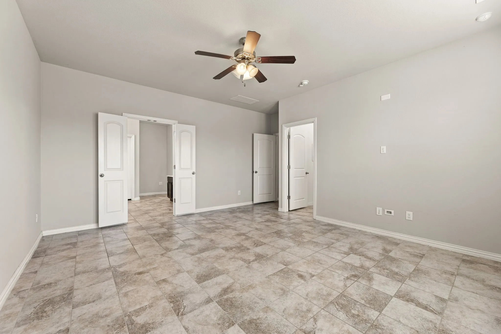 Single Family Residence For Sale in Denton County , 1517 Sea Island Road, Aubrey, Texas 76227, 4 Bedroom, 2 Bathroom, 2 Garage spaces, 2,261 Sqft, built in 2016, mls#21357226, Real Estate Agent in Aubrey, Homes For Sale in Denton county, Homes For Sale in Aubrey, Realtor in Aubrey Texas, Real Estate Brokerage Independent Realty Texas, Luminita Cordes Realtor