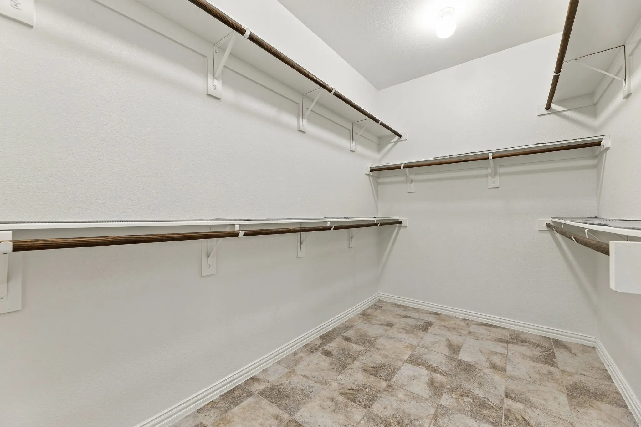 Single Family Residence For Sale in Denton County , 1517 Sea Island Road, Aubrey, Texas 76227, 4 Bedroom, 2 Bathroom, 2 Garage spaces, 2,261 Sqft, built in 2016, mls#21357226, Real Estate Agent in Aubrey, Homes For Sale in Denton county, Homes For Sale in Aubrey, Realtor in Aubrey Texas, Real Estate Brokerage Independent Realty Texas, Luminita Cordes Realtor