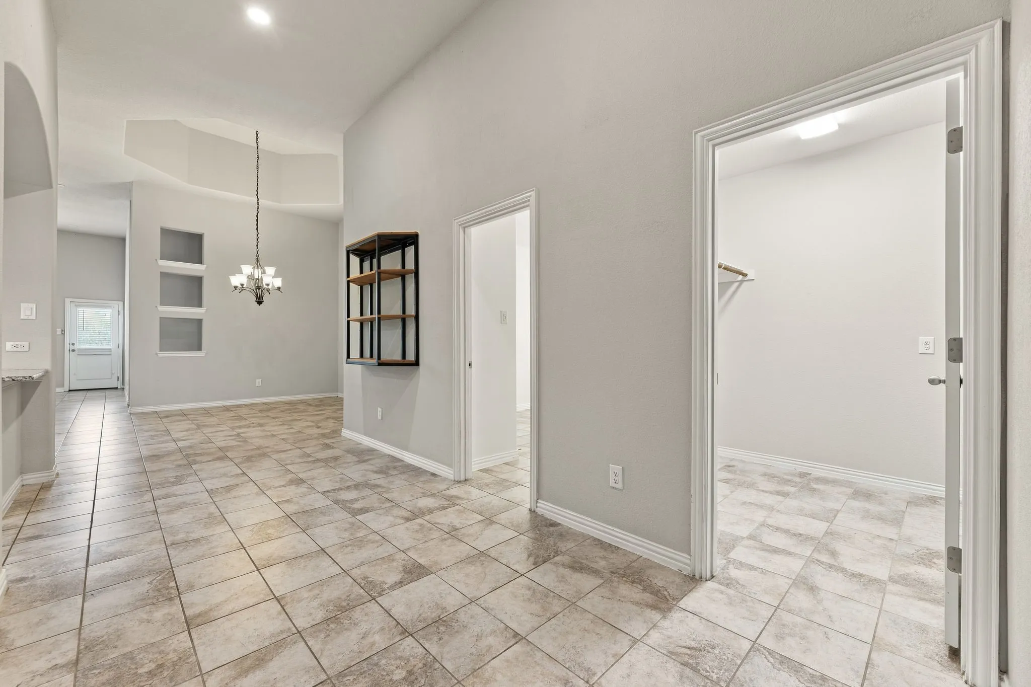 Single Family Residence For Sale in Denton County , 1517 Sea Island Road, Aubrey, Texas 76227, 4 Bedroom, 2 Bathroom, 2 Garage spaces, 2,261 Sqft, built in 2016, mls#21357226, Real Estate Agent in Aubrey, Homes For Sale in Denton county, Homes For Sale in Aubrey, Realtor in Aubrey Texas, Real Estate Brokerage Independent Realty Texas, Luminita Cordes Realtor