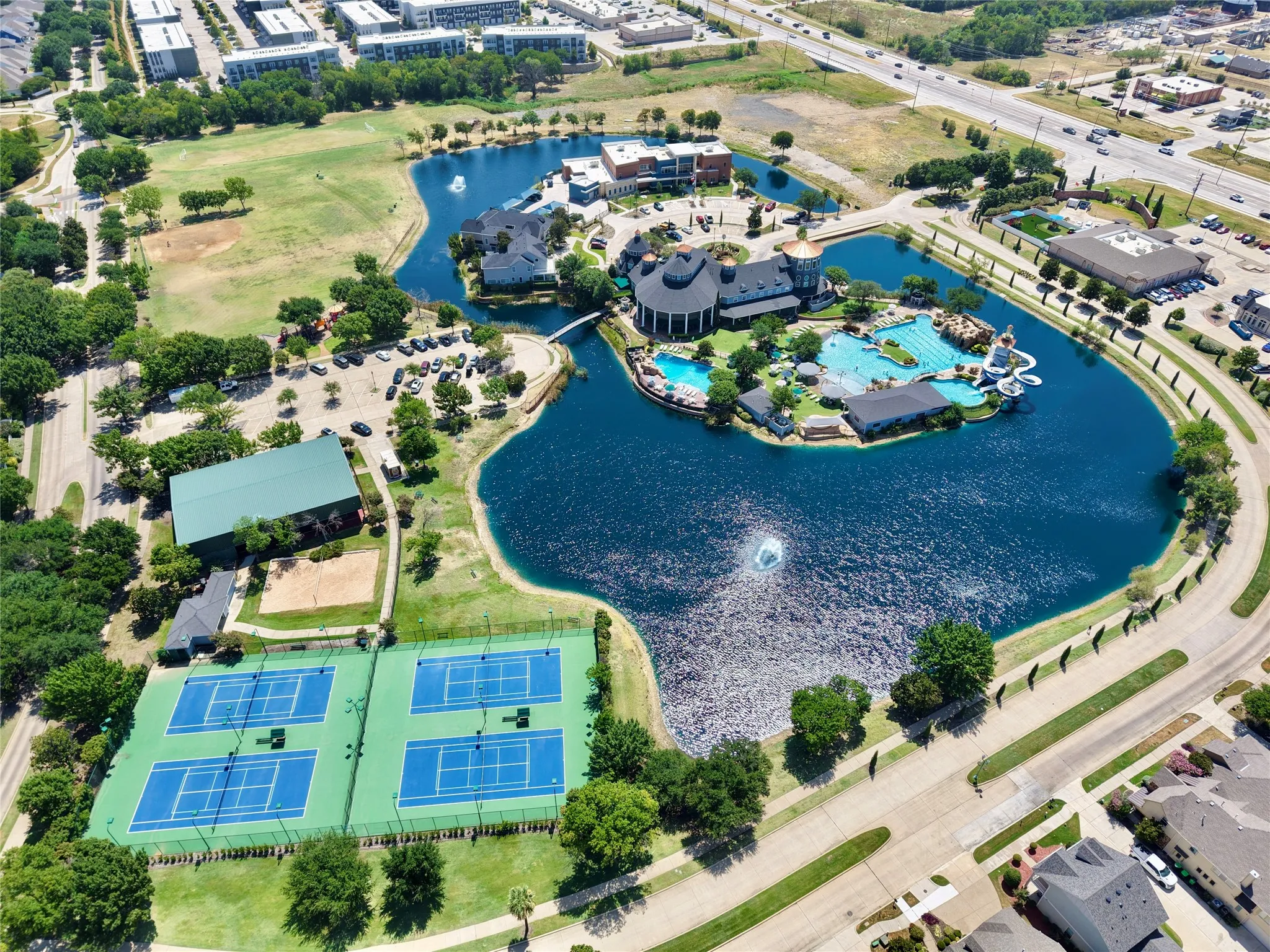 Single Family Residence For Sale in Denton County , 1517 Sea Island Road, Aubrey, Texas 76227, 4 Bedroom, 2 Bathroom, 2 Garage spaces, 2,261 Sqft, built in 2016, mls#21357226, Real Estate Agent in Aubrey, Homes For Sale in Denton county, Homes For Sale in Aubrey, Realtor in Aubrey Texas, Real Estate Brokerage Independent Realty Texas, Luminita Cordes Realtor