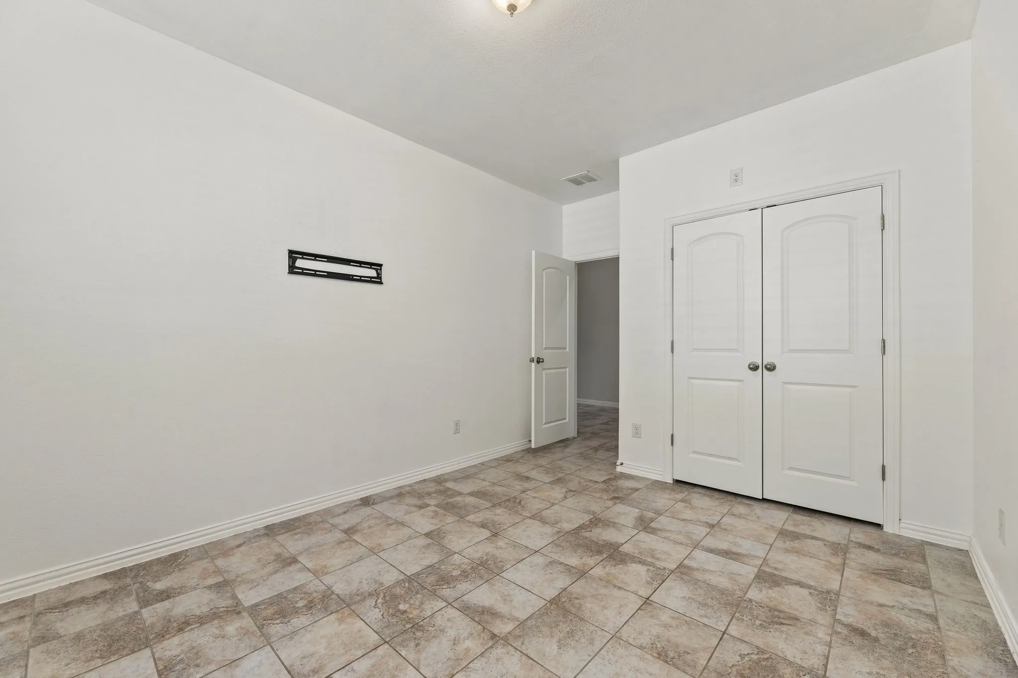 Single Family Residence For Sale in Denton County , 1517 Sea Island Road, Aubrey, Texas 76227, 4 Bedroom, 2 Bathroom, 2 Garage spaces, 2,261 Sqft, built in 2016, mls#21357226, Real Estate Agent in Aubrey, Homes For Sale in Denton county, Homes For Sale in Aubrey, Realtor in Aubrey Texas, Real Estate Brokerage Independent Realty Texas, Luminita Cordes Realtor