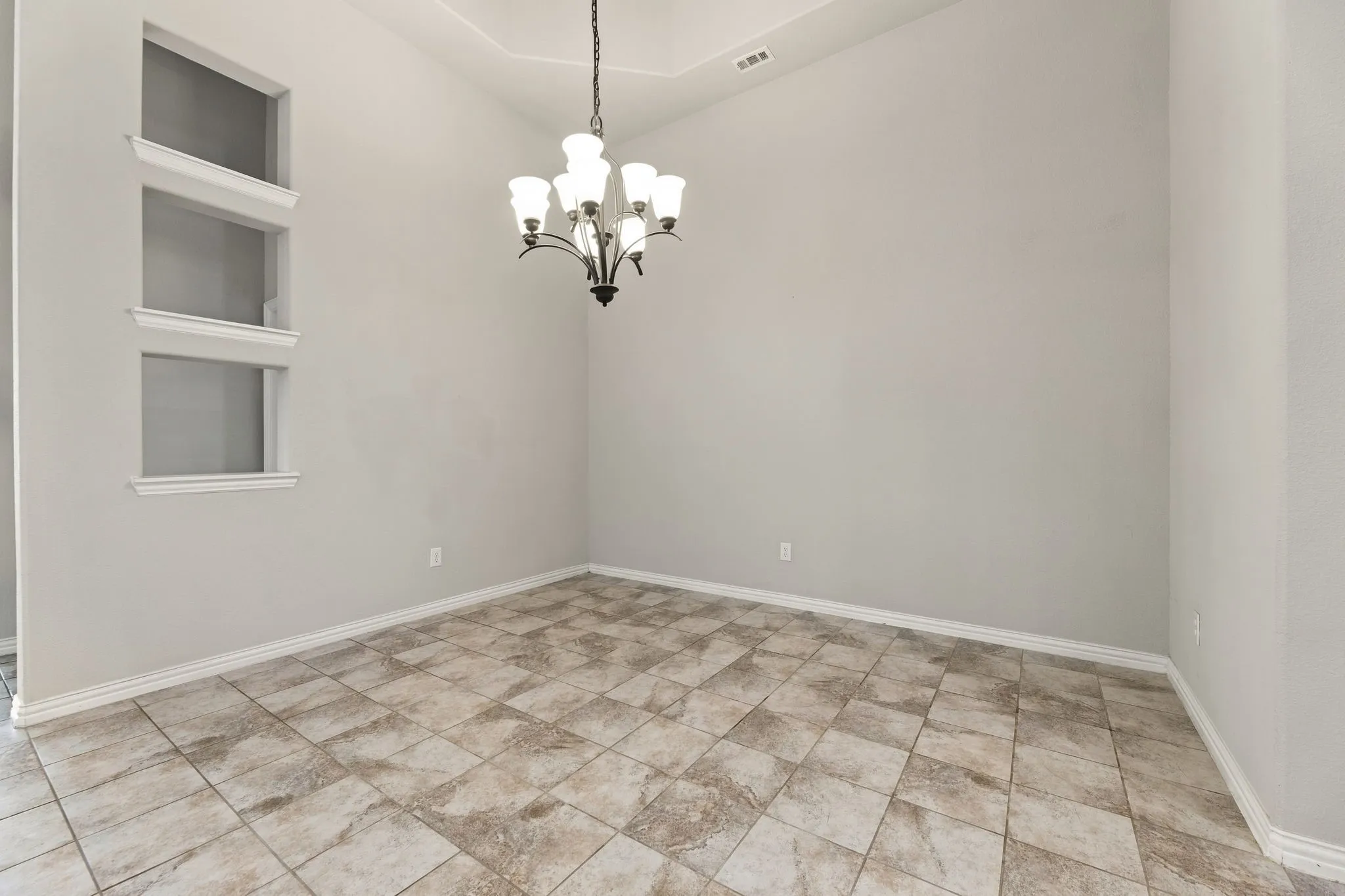 Single Family Residence For Sale in Denton County , 1517 Sea Island Road, Aubrey, Texas 76227, 4 Bedroom, 2 Bathroom, 2 Garage spaces, 2,261 Sqft, built in 2016, mls#21357226, Real Estate Agent in Aubrey, Homes For Sale in Denton county, Homes For Sale in Aubrey, Realtor in Aubrey Texas, Real Estate Brokerage Independent Realty Texas, Luminita Cordes Realtor