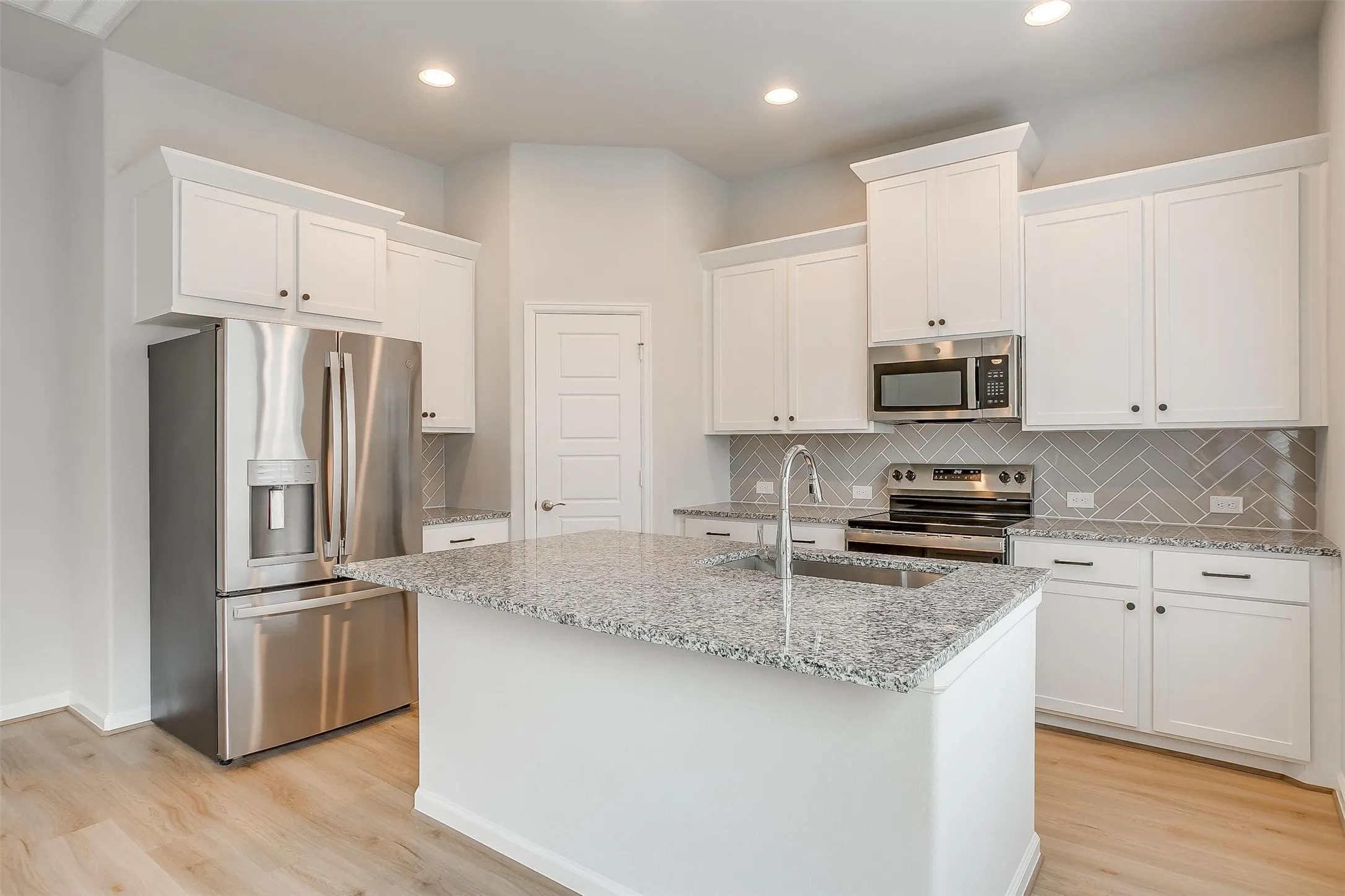 Single Family Residence For Rent in Tarrant County , 10512 Palmera Road, Fort Worth, Texas 76126, 2 Bedroom, 2 Bathroom, Garage spaces, 1,114 Sqft, built in 2025, Price $2,325, mls#21328831, Real Estate Agent in Fort Worth, Homes For Rent in Tarrant county, Homes For Rent in Fort Worth, Realtor in Fort Worth Texas, Real Estate Brokerage Independent Realty Texas, Luminita Cordes Realtor