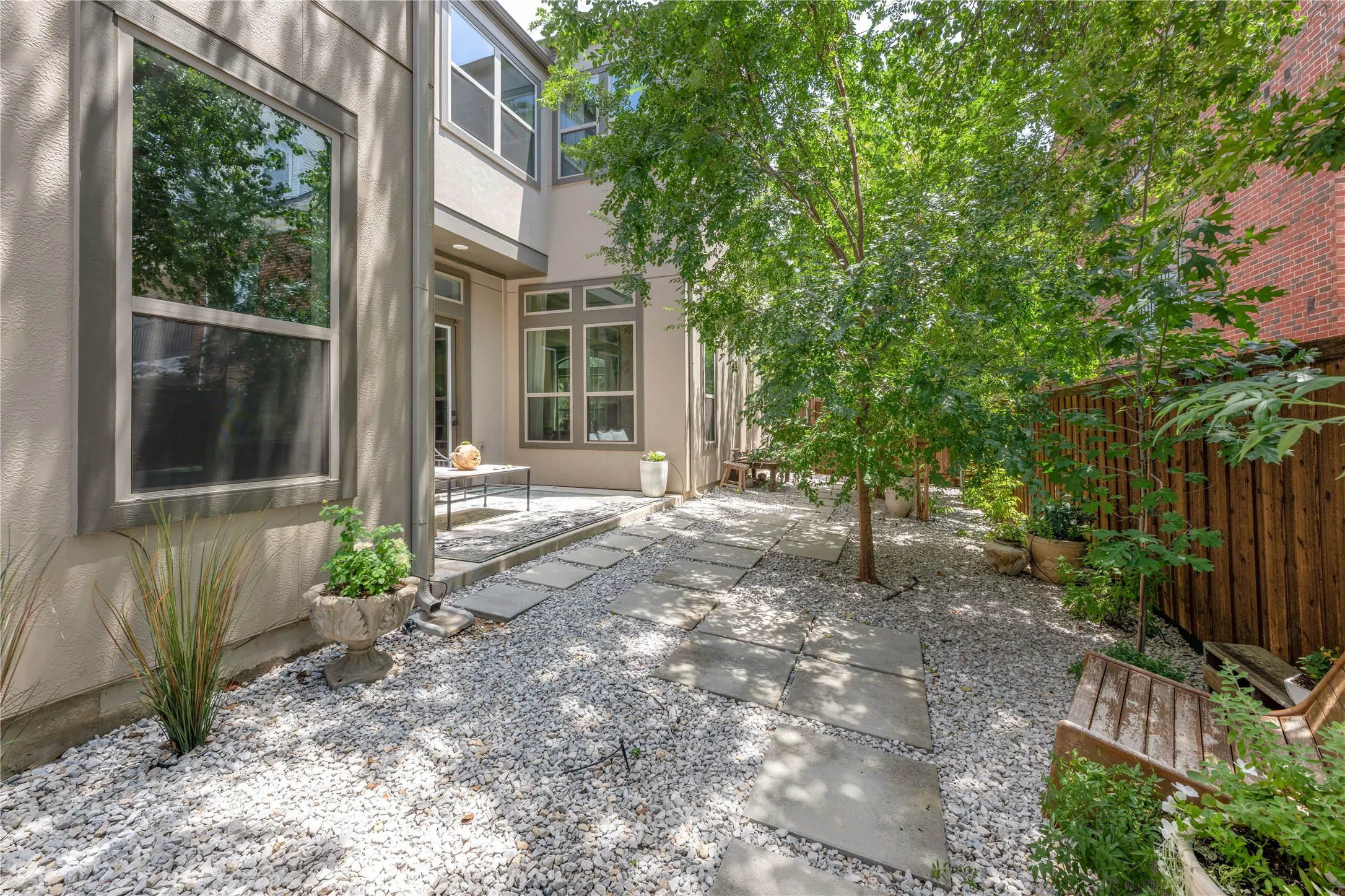 Single Family Residence For Sale in Dallas County , 3702 Red Leaf Lane, Dallas, Texas 75209, 3 Bedroom, 3 Bathroom, 2 Garage spaces, 2,217 Sqft, built in 2021, mls#21356184, Real Estate Agent in Dallas, Homes For Sale in Dallas county, Homes For Sale in Dallas, Realtor in Dallas Texas, Real Estate Brokerage Independent Realty Texas, Luminita Cordes Realtor
