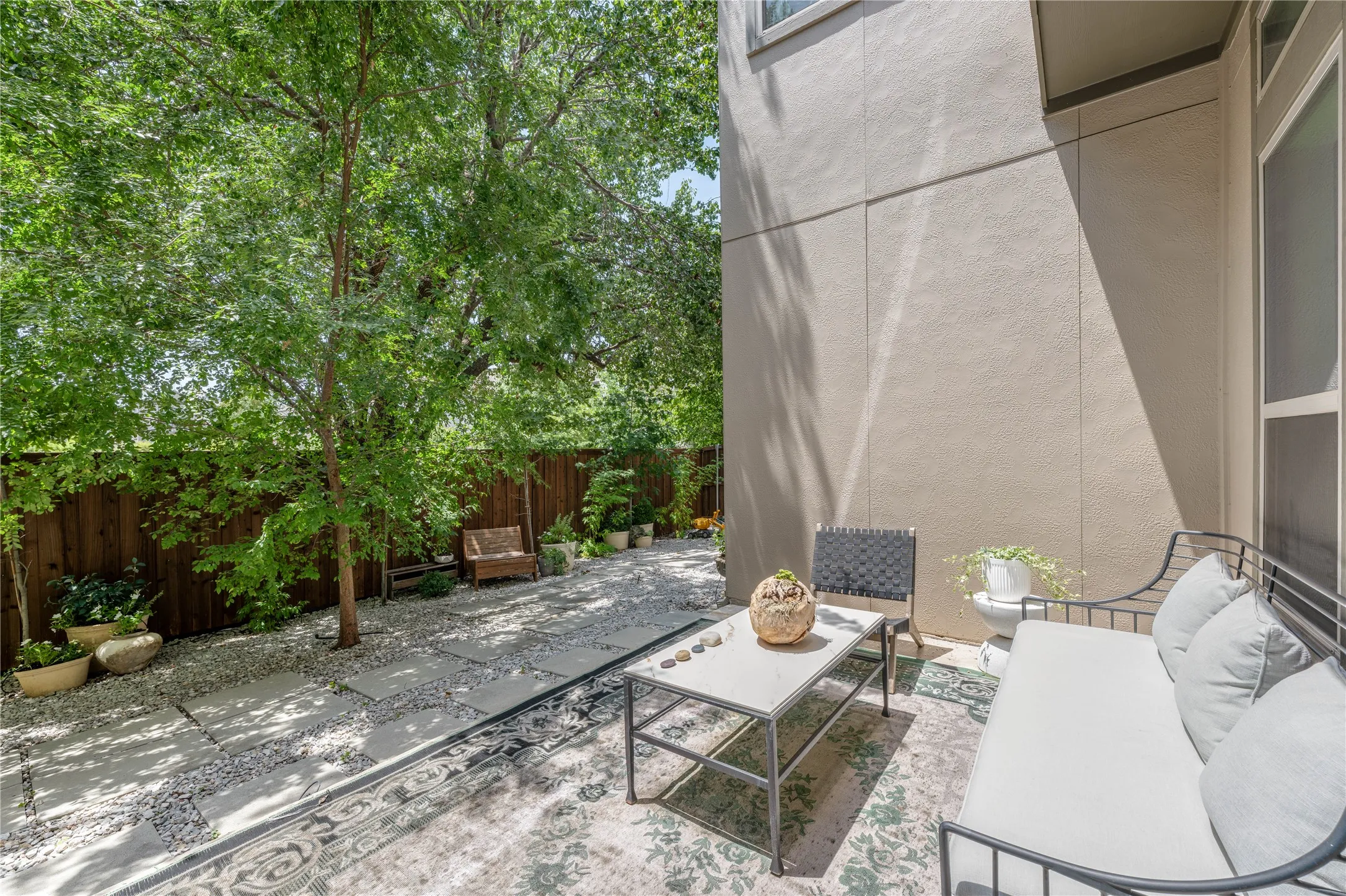 Single Family Residence For Sale in Dallas County , 3702 Red Leaf Lane, Dallas, Texas 75209, 3 Bedroom, 3 Bathroom, 2 Garage spaces, 2,217 Sqft, built in 2021, mls#21356184, Real Estate Agent in Dallas, Homes For Sale in Dallas county, Homes For Sale in Dallas, Realtor in Dallas Texas, Real Estate Brokerage Independent Realty Texas, Luminita Cordes Realtor