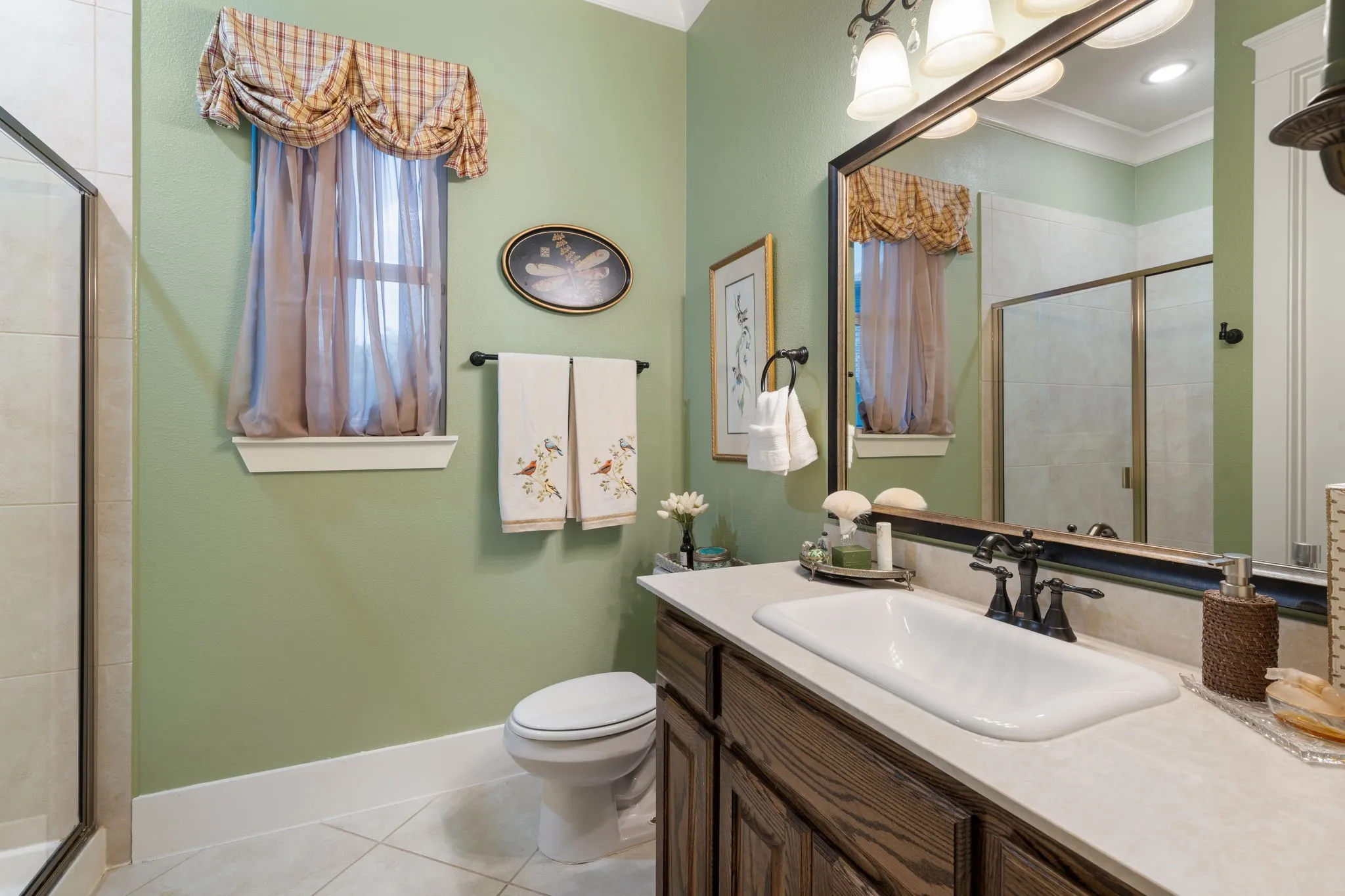 Single Family Residence For Sale in Kaufman County , 18144 Lakefront Court, Forney, Texas 75126, 4 Bedroom, 5 Bathroom, 2 Garage spaces, 2,991 Sqft, built in 2019, mls#21355715, Real Estate Agent in Forney, Homes For Sale in Kaufman county, Homes For Sale in Forney, Realtor in Forney Texas, Real Estate Brokerage Independent Realty Texas, Luminita Cordes Realtor