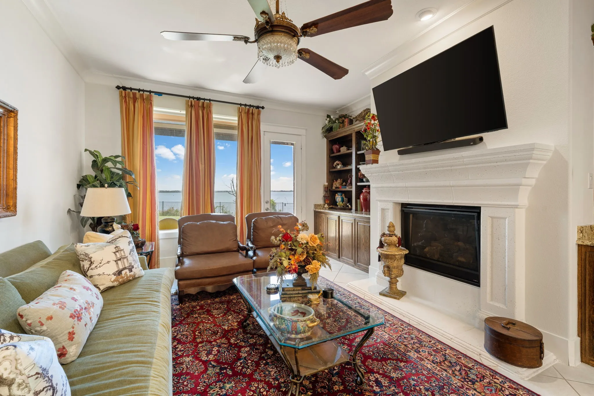 Single Family Residence For Sale in Kaufman County , 18144 Lakefront Court, Forney, Texas 75126, 4 Bedroom, 5 Bathroom, 2 Garage spaces, 2,991 Sqft, built in 2019, mls#21355715, Real Estate Agent in Forney, Homes For Sale in Kaufman county, Homes For Sale in Forney, Realtor in Forney Texas, Real Estate Brokerage Independent Realty Texas, Luminita Cordes Realtor