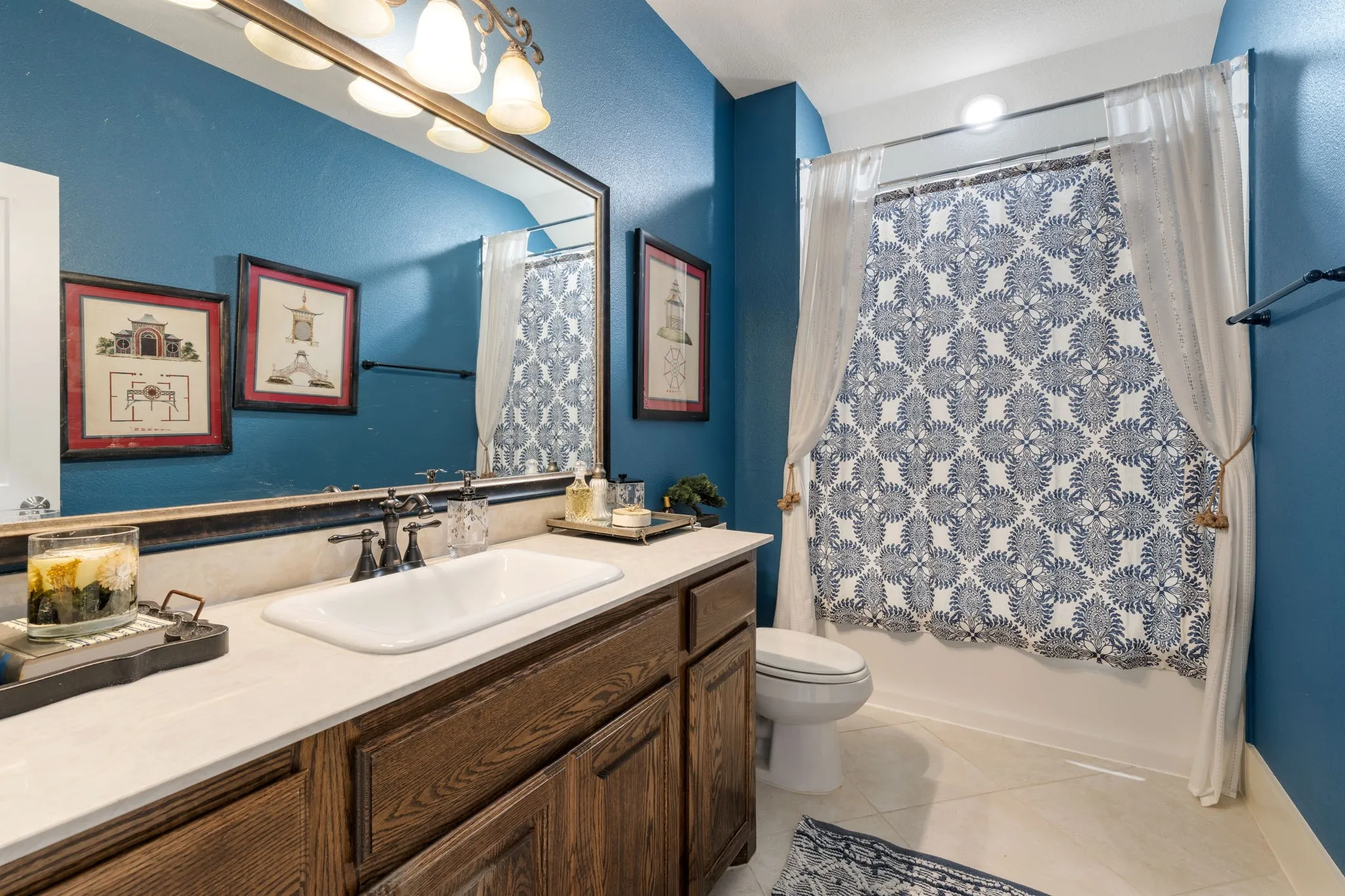 Single Family Residence For Sale in Kaufman County , 18144 Lakefront Court, Forney, Texas 75126, 4 Bedroom, 5 Bathroom, 2 Garage spaces, 2,991 Sqft, built in 2019, mls#21355715, Real Estate Agent in Forney, Homes For Sale in Kaufman county, Homes For Sale in Forney, Realtor in Forney Texas, Real Estate Brokerage Independent Realty Texas, Luminita Cordes Realtor