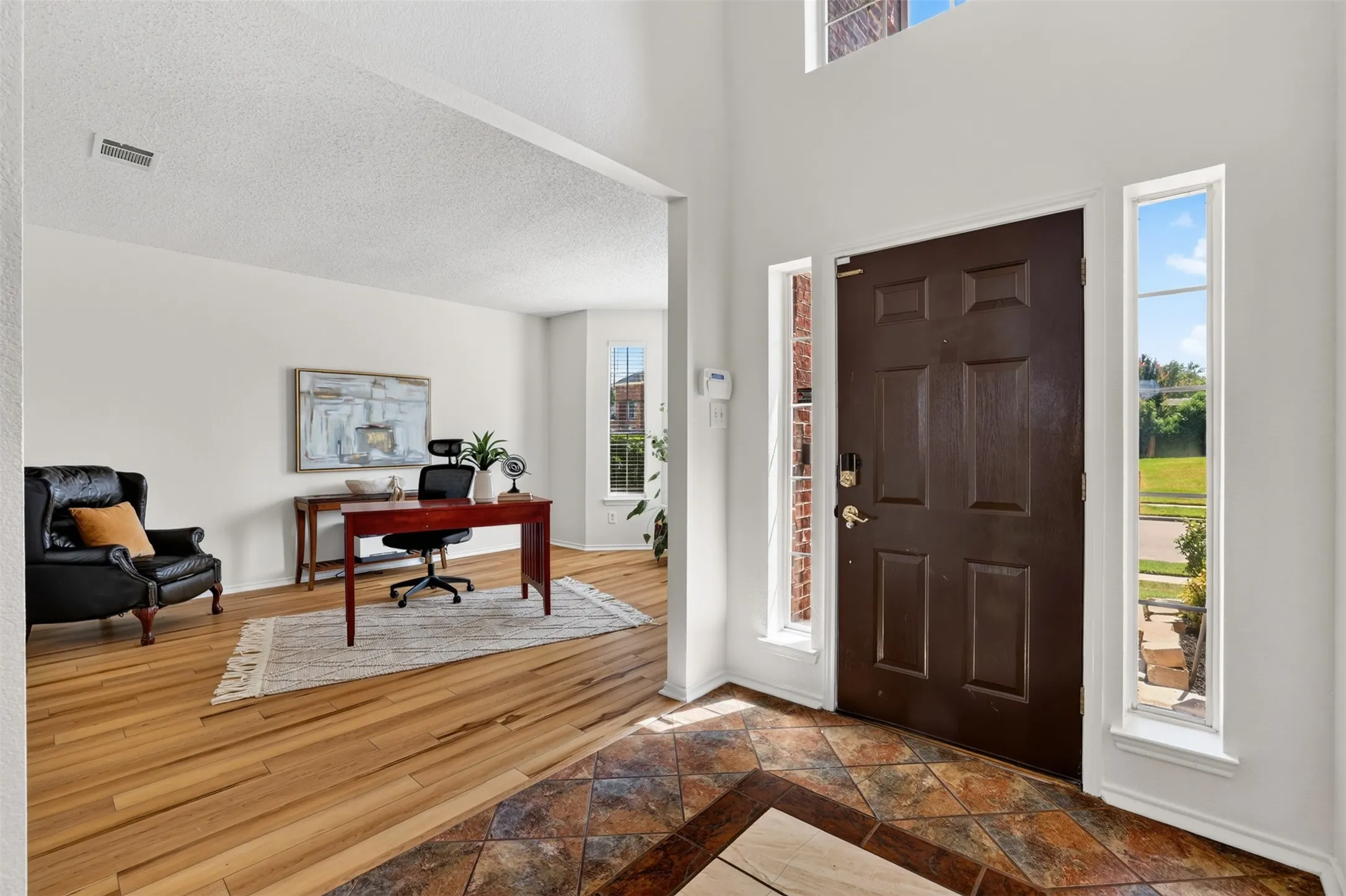 Single Family Residence For Sale in Denton County , 1413 Springaire Lane, Lewisville, Texas 75077, 4 Bedroom, 3 Bathroom, 2 Garage spaces, 3,018 Sqft, built in 1995, mls#21356795, Real Estate Agent in Lewisville, Homes For Sale in Denton county, Homes For Sale in Lewisville, Realtor in Lewisville Texas, Real Estate Brokerage Independent Realty Texas, Luminita Cordes Realtor