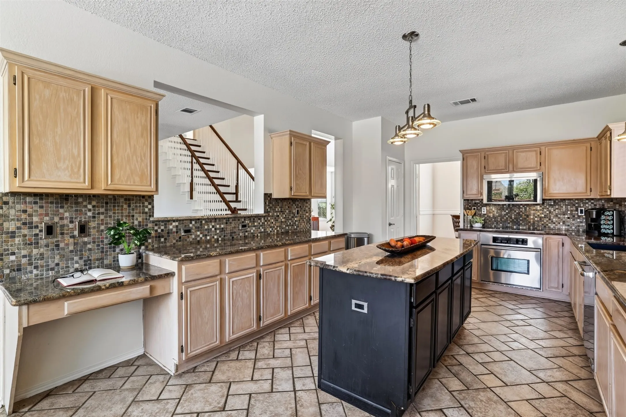 Single Family Residence For Sale in Denton County , 1413 Springaire Lane, Lewisville, Texas 75077, 4 Bedroom, 3 Bathroom, 2 Garage spaces, 3,018 Sqft, built in 1995, mls#21356795, Real Estate Agent in Lewisville, Homes For Sale in Denton county, Homes For Sale in Lewisville, Realtor in Lewisville Texas, Real Estate Brokerage Independent Realty Texas, Luminita Cordes Realtor