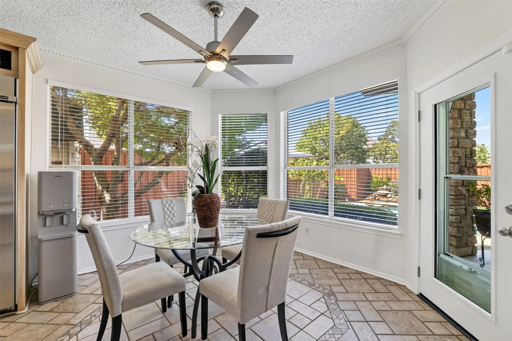 Single Family Residence For Sale in Denton County , 1413 Springaire Lane, Lewisville, Texas 75077, 4 Bedroom, 3 Bathroom, 2 Garage spaces, 3,018 Sqft, built in 1995, mls#21356795, Real Estate Agent in Lewisville, Homes For Sale in Denton county, Homes For Sale in Lewisville, Realtor in Lewisville Texas, Real Estate Brokerage Independent Realty Texas, Luminita Cordes Realtor