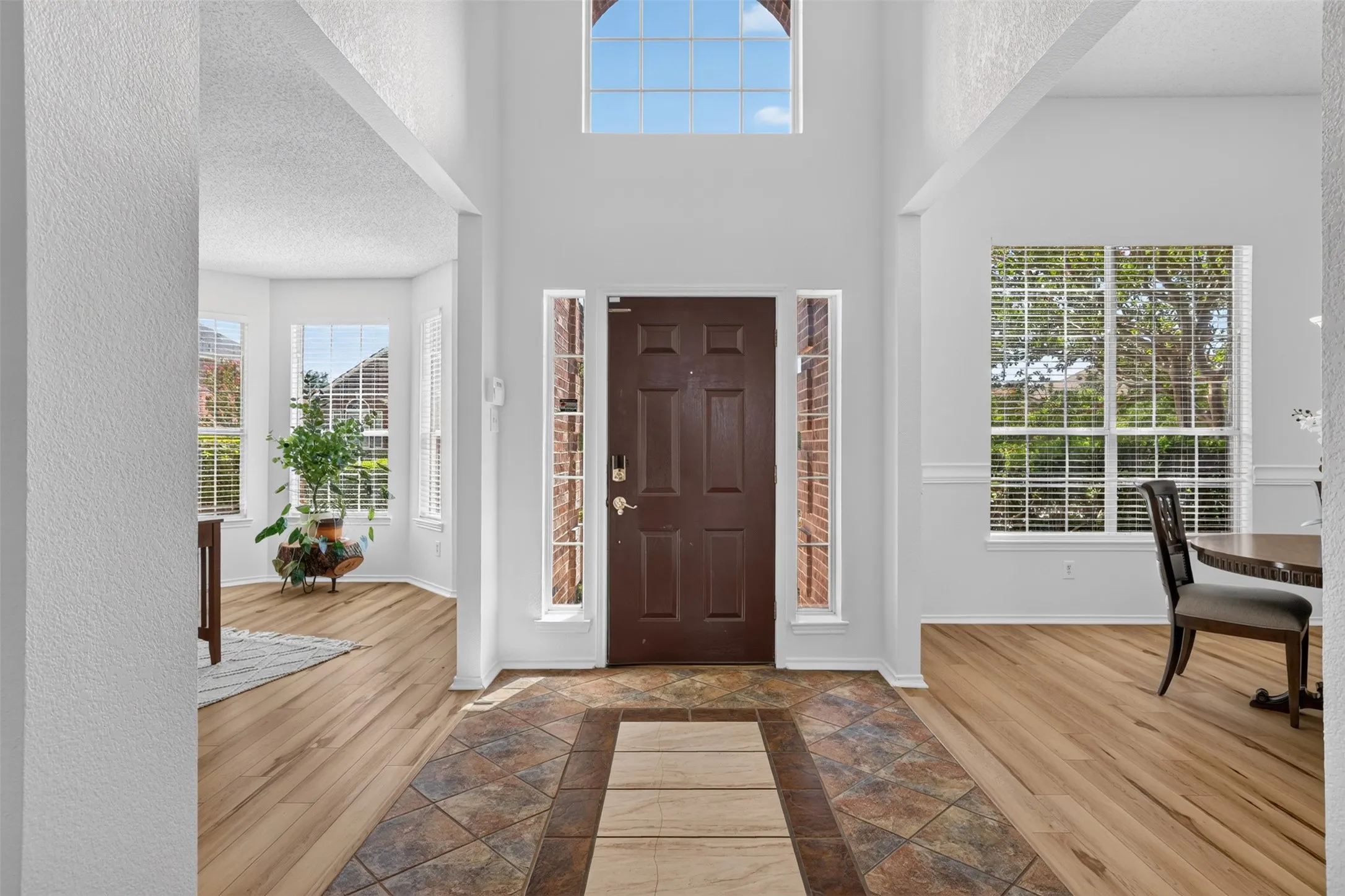 Single Family Residence For Sale in Denton County , 1413 Springaire Lane, Lewisville, Texas 75077, 4 Bedroom, 3 Bathroom, 2 Garage spaces, 3,018 Sqft, built in 1995, mls#21356795, Real Estate Agent in Lewisville, Homes For Sale in Denton county, Homes For Sale in Lewisville, Realtor in Lewisville Texas, Real Estate Brokerage Independent Realty Texas, Luminita Cordes Realtor