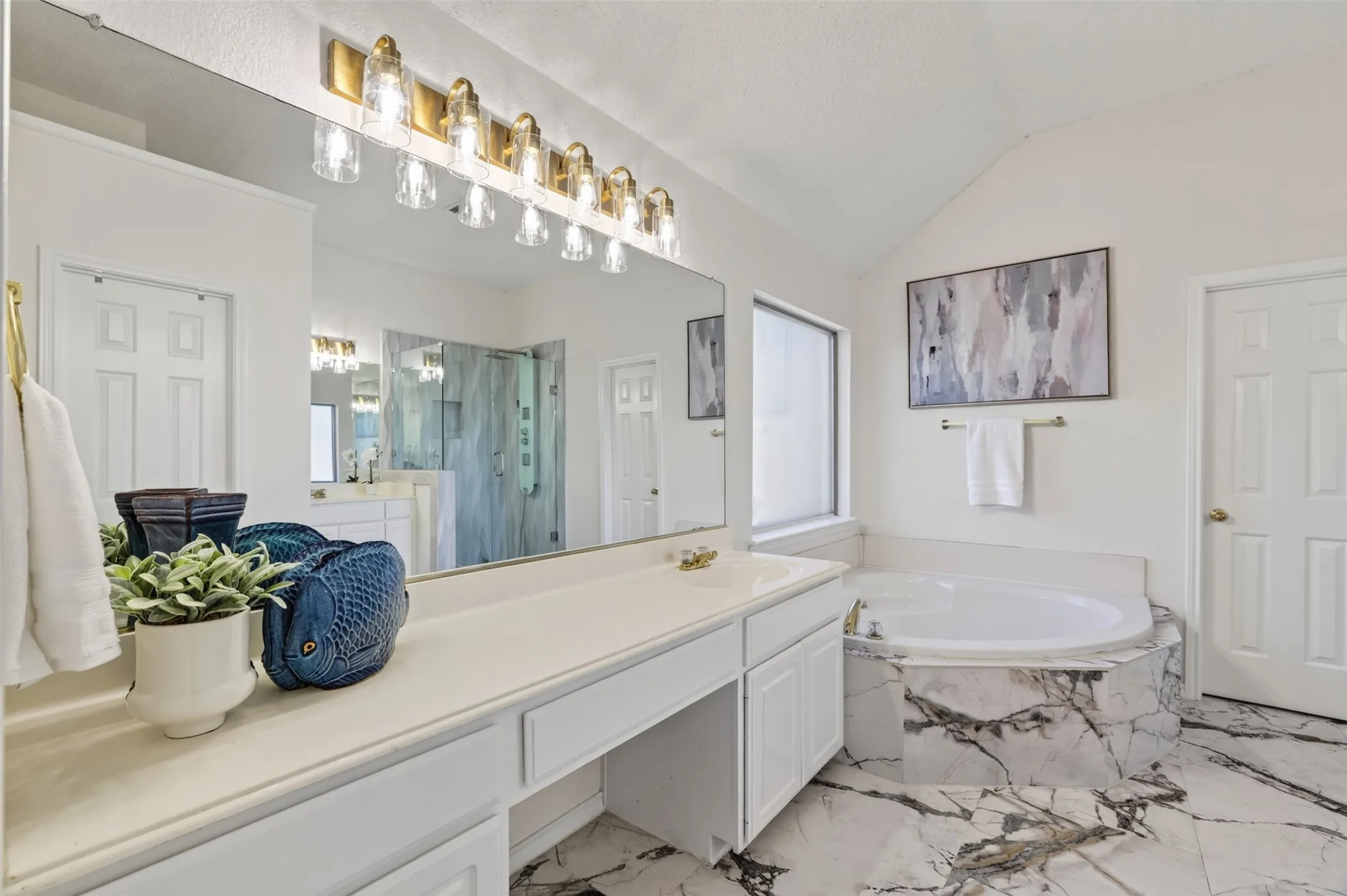Single Family Residence For Sale in Denton County , 1413 Springaire Lane, Lewisville, Texas 75077, 4 Bedroom, 3 Bathroom, 2 Garage spaces, 3,018 Sqft, built in 1995, mls#21356795, Real Estate Agent in Lewisville, Homes For Sale in Denton county, Homes For Sale in Lewisville, Realtor in Lewisville Texas, Real Estate Brokerage Independent Realty Texas, Luminita Cordes Realtor