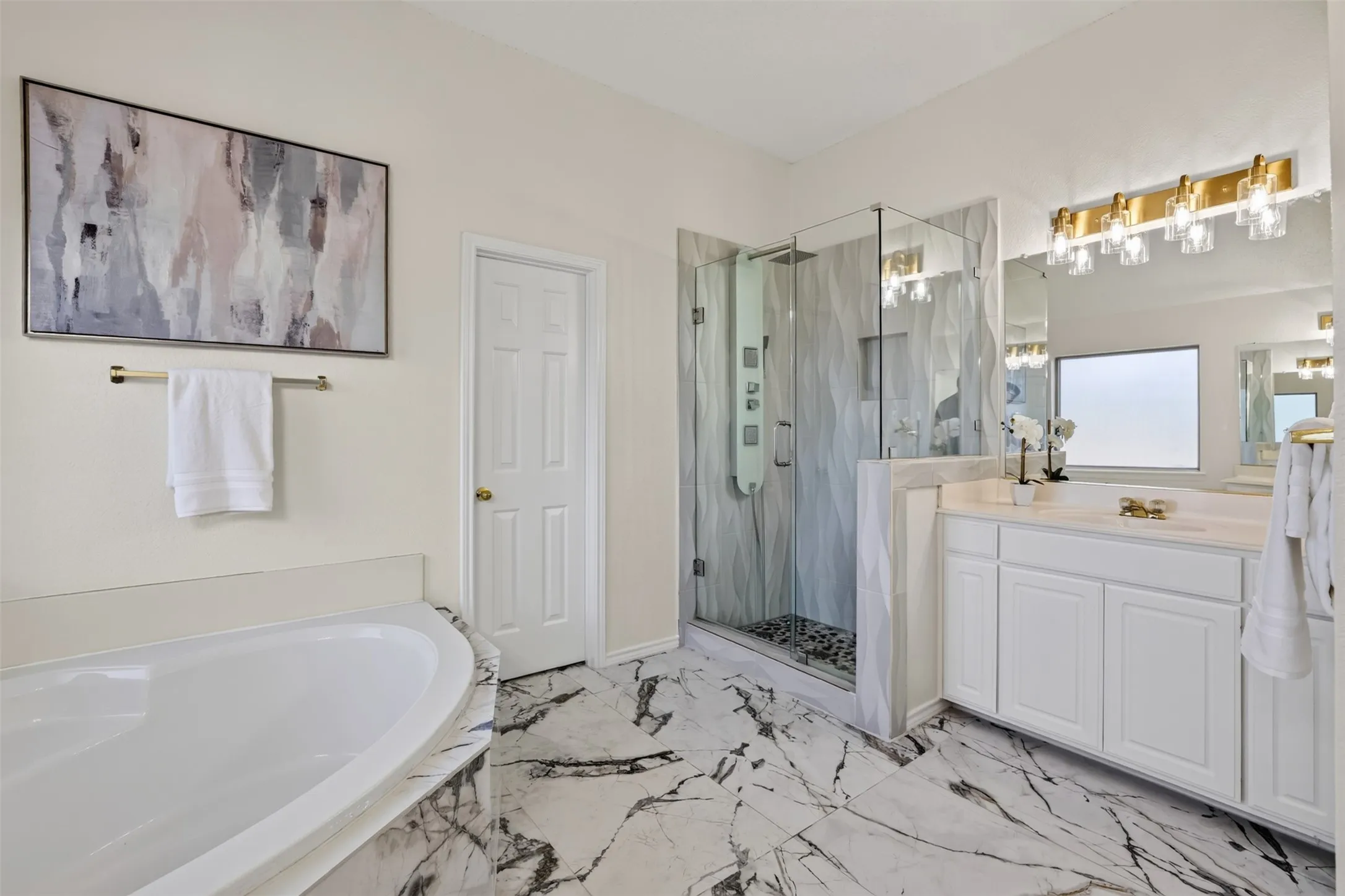 Single Family Residence For Sale in Denton County , 1413 Springaire Lane, Lewisville, Texas 75077, 4 Bedroom, 3 Bathroom, 2 Garage spaces, 3,018 Sqft, built in 1995, mls#21356795, Real Estate Agent in Lewisville, Homes For Sale in Denton county, Homes For Sale in Lewisville, Realtor in Lewisville Texas, Real Estate Brokerage Independent Realty Texas, Luminita Cordes Realtor