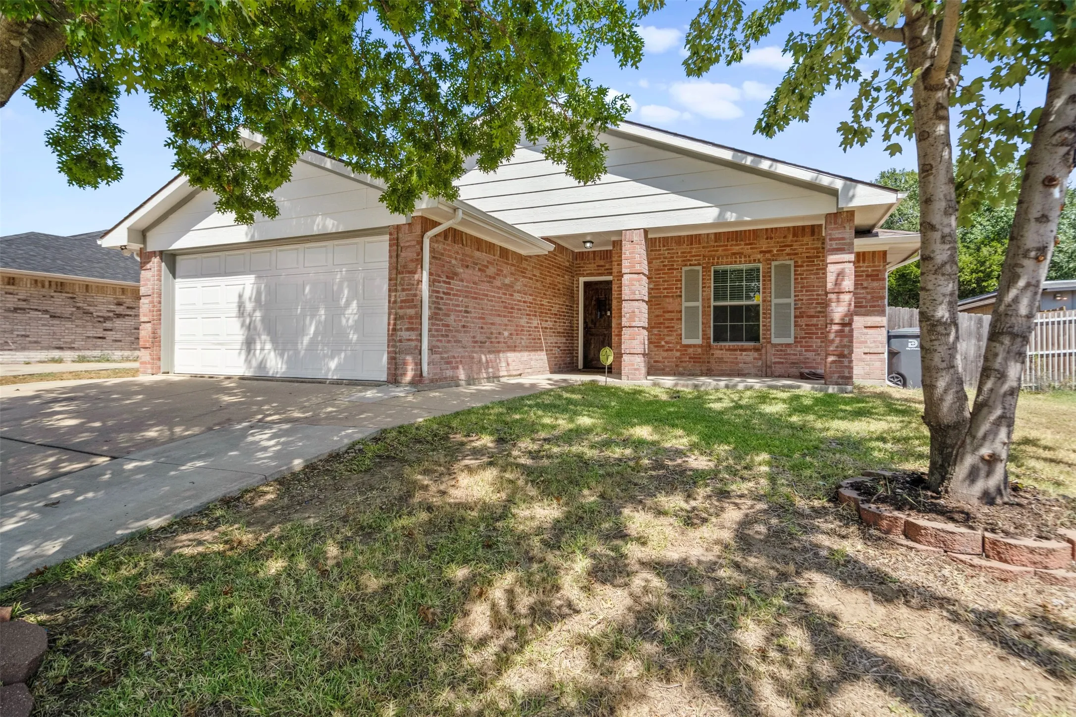 Single Family Residence For Sale in Dallas County , 1626 Canary Island Court, Dallas, Texas 75217, 3 Bedroom, 2 Bathroom, 2 Garage spaces, 1,457 Sqft, built in 2008, mls#21357297, Real Estate Agent in Dallas, Homes For Sale in Dallas county, Homes For Sale in Dallas, Realtor in Dallas Texas, Real Estate Brokerage Independent Realty Texas, Luminita Cordes Realtor