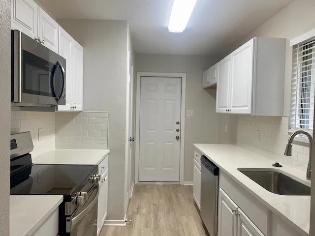 Single Family Residence For Rent in Tarrant County , 2714 Buffalo Drive, Arlington, Texas 76013, 3 Bedroom, 2 Bathroom, 2 Garage spaces, 1,224 Sqft, built in 1967, mls#21341279, Real Estate Agent in Arlington, Homes For Rent in Tarrant county, Homes For Rent in Arlington, Realtor in Arlington Texas, Real Estate Brokerage Independent Realty Texas, Luminita Cordes Realtor