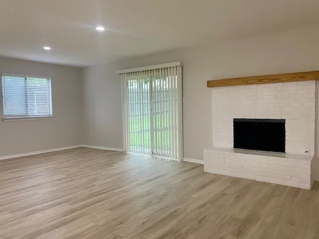 Single Family Residence For Rent in Tarrant County , 2714 Buffalo Drive, Arlington, Texas 76013, 3 Bedroom, 2 Bathroom, 2 Garage spaces, 1,224 Sqft, built in 1967, mls#21341279, Real Estate Agent in Arlington, Homes For Rent in Tarrant county, Homes For Rent in Arlington, Realtor in Arlington Texas, Real Estate Brokerage Independent Realty Texas, Luminita Cordes Realtor