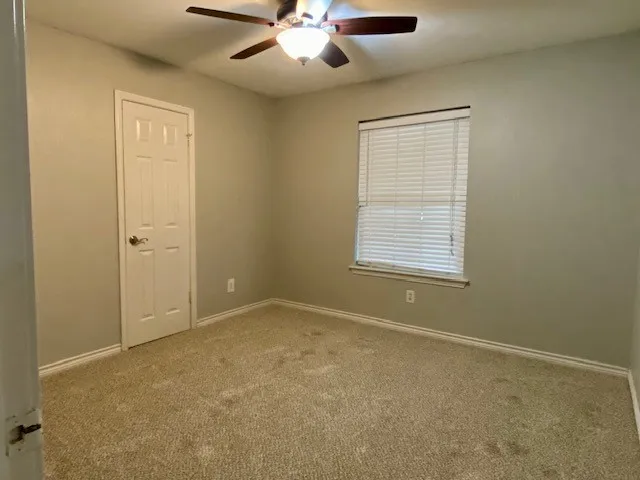 Single Family Residence For Rent in Tarrant County , 2814 Mesa Verde Trail, Grapevine, Texas 76051, 3 Bedroom, 2 Bathroom, 2 Garage spaces, 1,326 Sqft, built in 1980, mls#21291595, Real Estate Agent in Grapevine, Homes For Rent in Tarrant county, Homes For Rent in Grapevine, Realtor in Grapevine Texas, Real Estate Brokerage Independent Realty Texas, Luminita Cordes Realtor