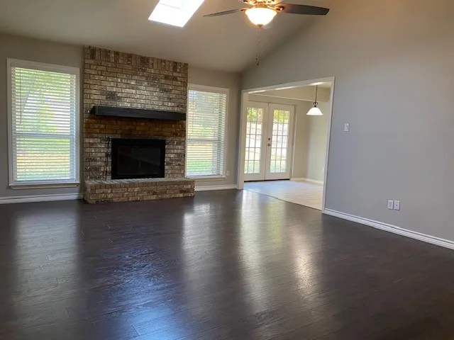 Single Family Residence For Rent in Tarrant County , 2814 Mesa Verde Trail, Grapevine, Texas 76051, 3 Bedroom, 2 Bathroom, 2 Garage spaces, 1,326 Sqft, built in 1980, mls#21291595, Real Estate Agent in Grapevine, Homes For Rent in Tarrant county, Homes For Rent in Grapevine, Realtor in Grapevine Texas, Real Estate Brokerage Independent Realty Texas, Luminita Cordes Realtor