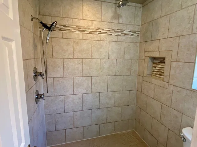 Single Family Residence For Rent in Tarrant County , 2814 Mesa Verde Trail, Grapevine, Texas 76051, 3 Bedroom, 2 Bathroom, 2 Garage spaces, 1,326 Sqft, built in 1980, mls#21291595, Real Estate Agent in Grapevine, Homes For Rent in Tarrant county, Homes For Rent in Grapevine, Realtor in Grapevine Texas, Real Estate Brokerage Independent Realty Texas, Luminita Cordes Realtor